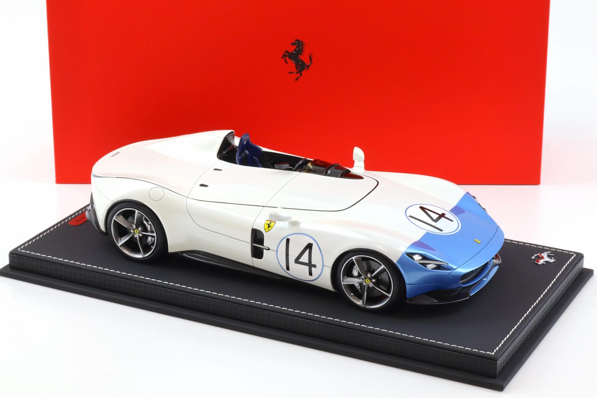 1:18 BBR Ferrari Monza SP1 Bianco Sanae / blue - Limited 50 pcs.