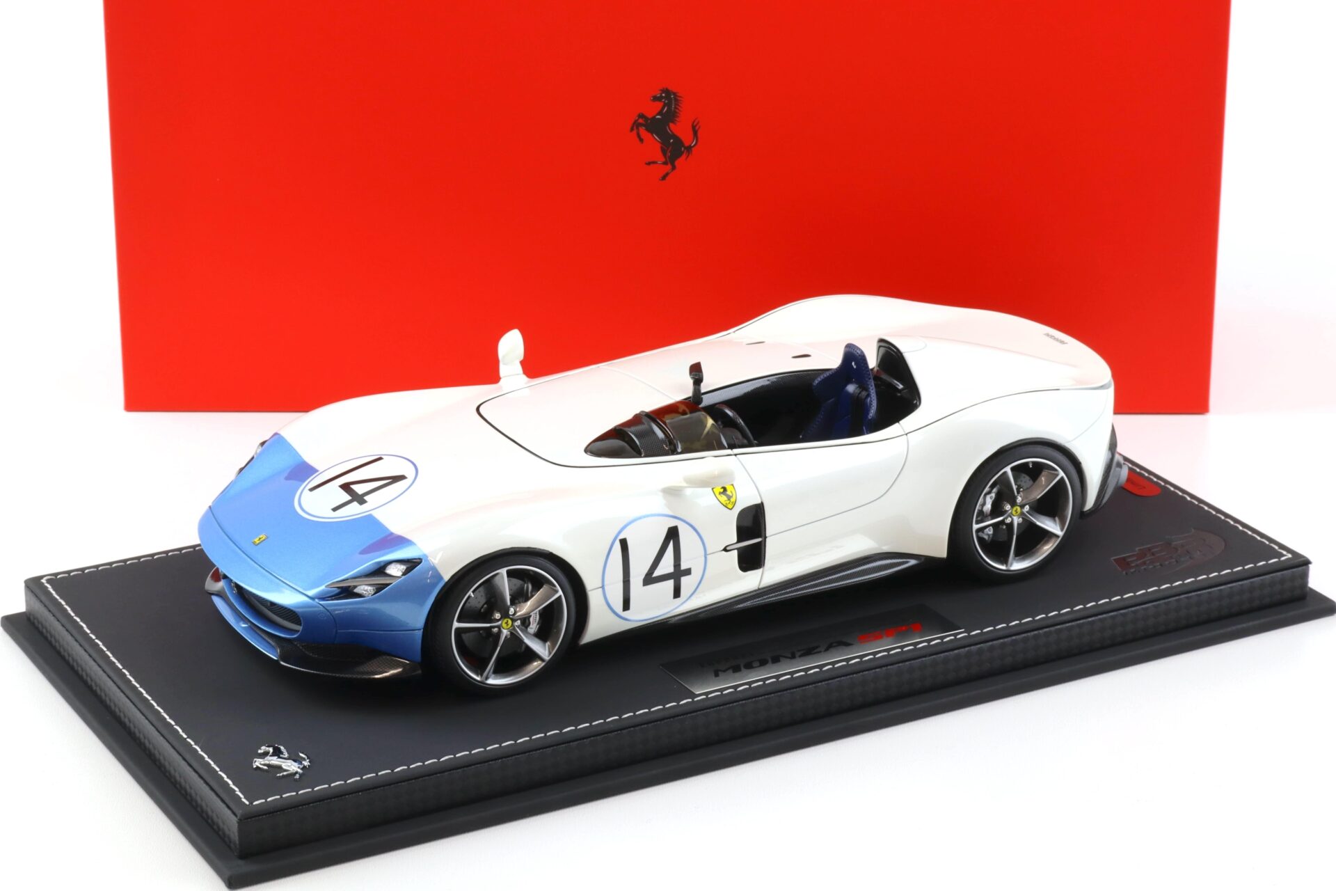 1:18 BBR Ferrari Monza SP1 Bianco Sanae / blue - Limited 50 pcs.
