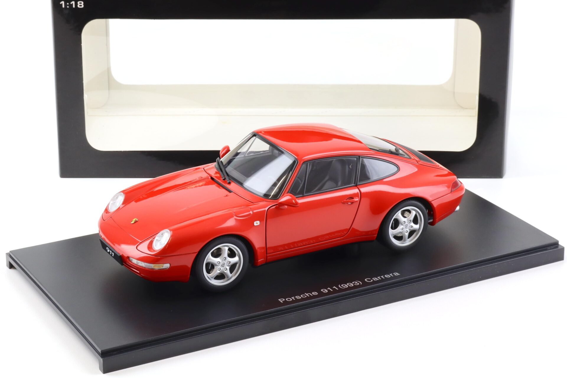 ID 96353 orig.jpg 1:18 AUTOart Porsche 911 (993) Carrera Coupe 1995 red 78132