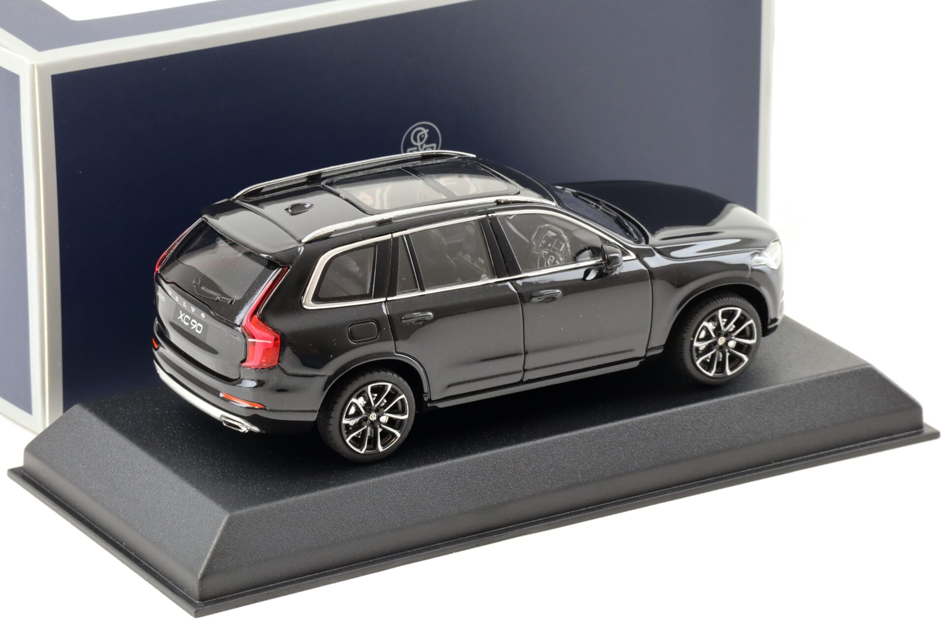 1:43 Norev Volvo XC90 RHD 2019 Onyx black 870056
