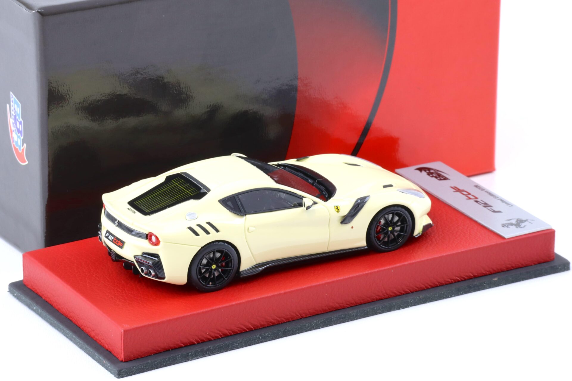 1:43 BBR Ferrari F12 TDF Avorio Gloss / red Base - Limited 20 pcs.