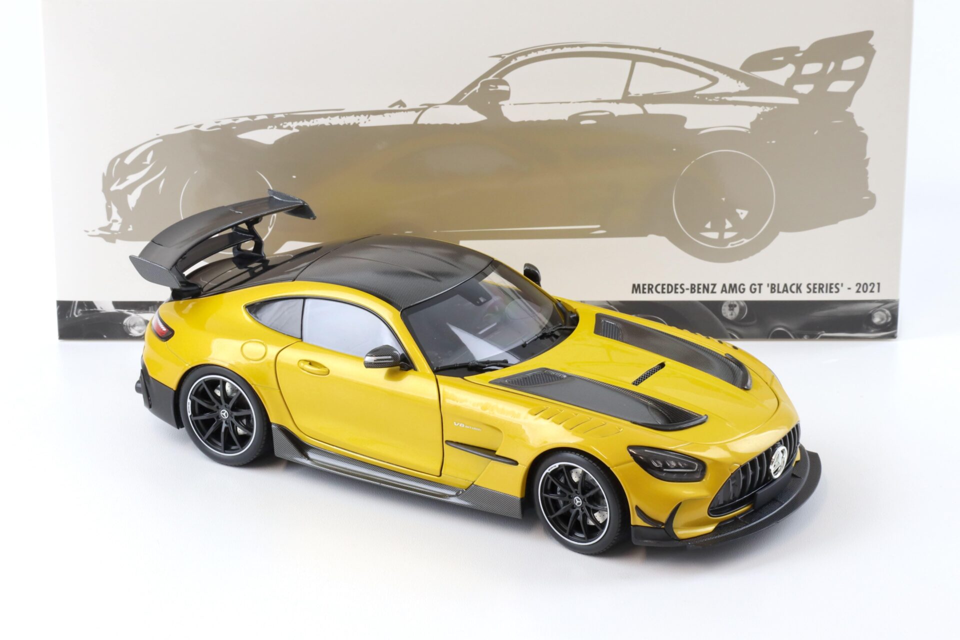 1:18 Minichamps Mercedes AMG GT Black Series 2021 Solarbeam yellow