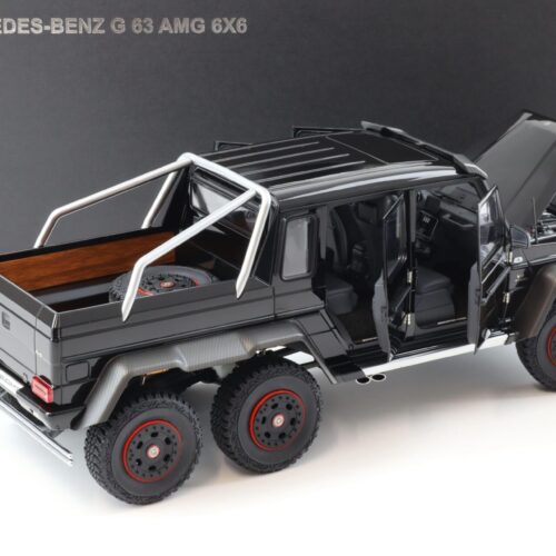 1:18 AUTOart 2013 Mercedes G63 AMG 6x6 Designo Gloss black 76306