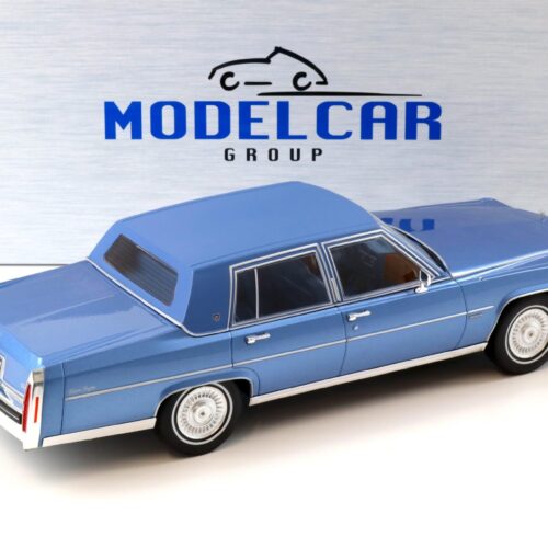 1:18 MCG 1982 Cadillac Fleetwood Brougham blue metallic