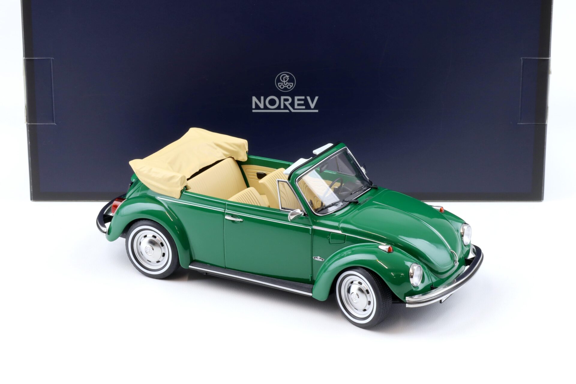 1:18 Norev VW 1303 Käfer Beetle Cabriolet 1973 Sambesi green - Limited 200 pcs.