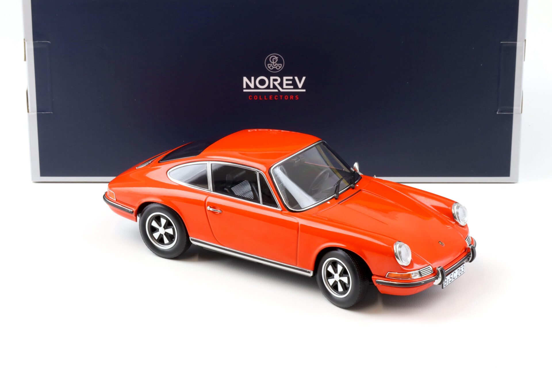 1:18 Norev Porsche 911 E Coupe 1969 orange