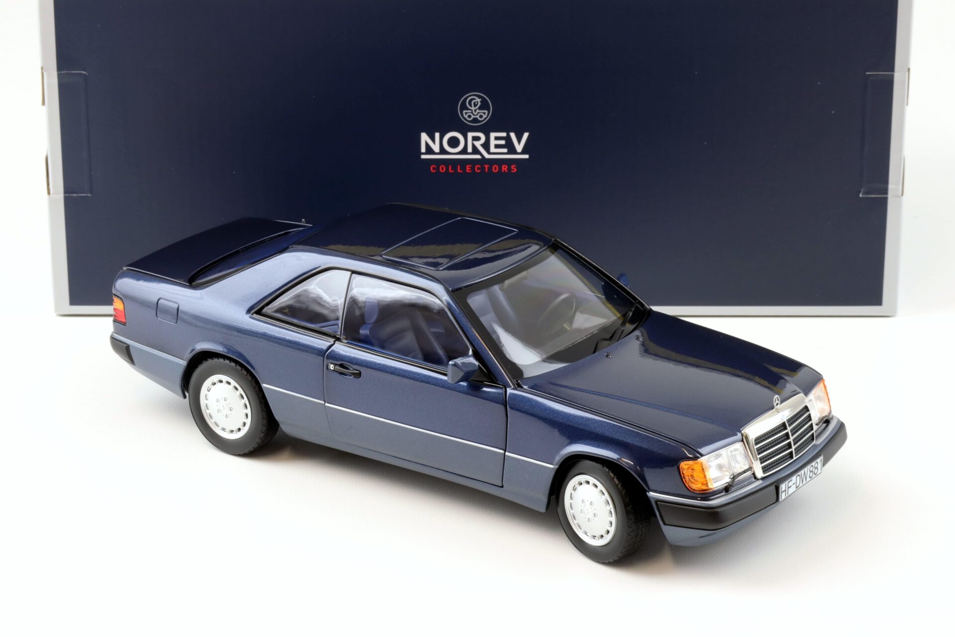 1:18 Norev Mercedes 300 CE-24 Coupe 1990 nautical blue - Limited 1000 pcs.