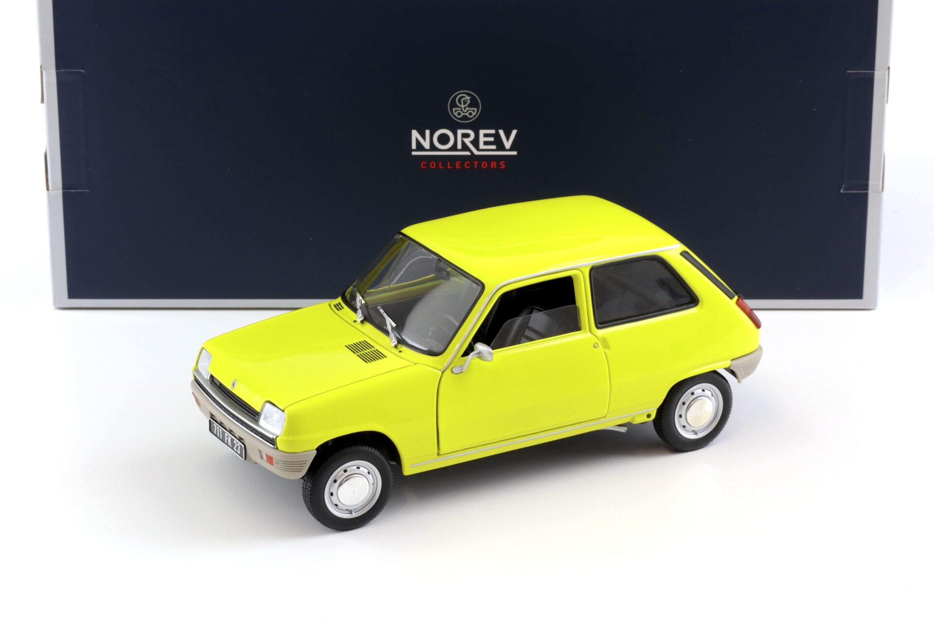 ID 97008 orig.jpg 1:18 Norev Renault 5 yellow 1974