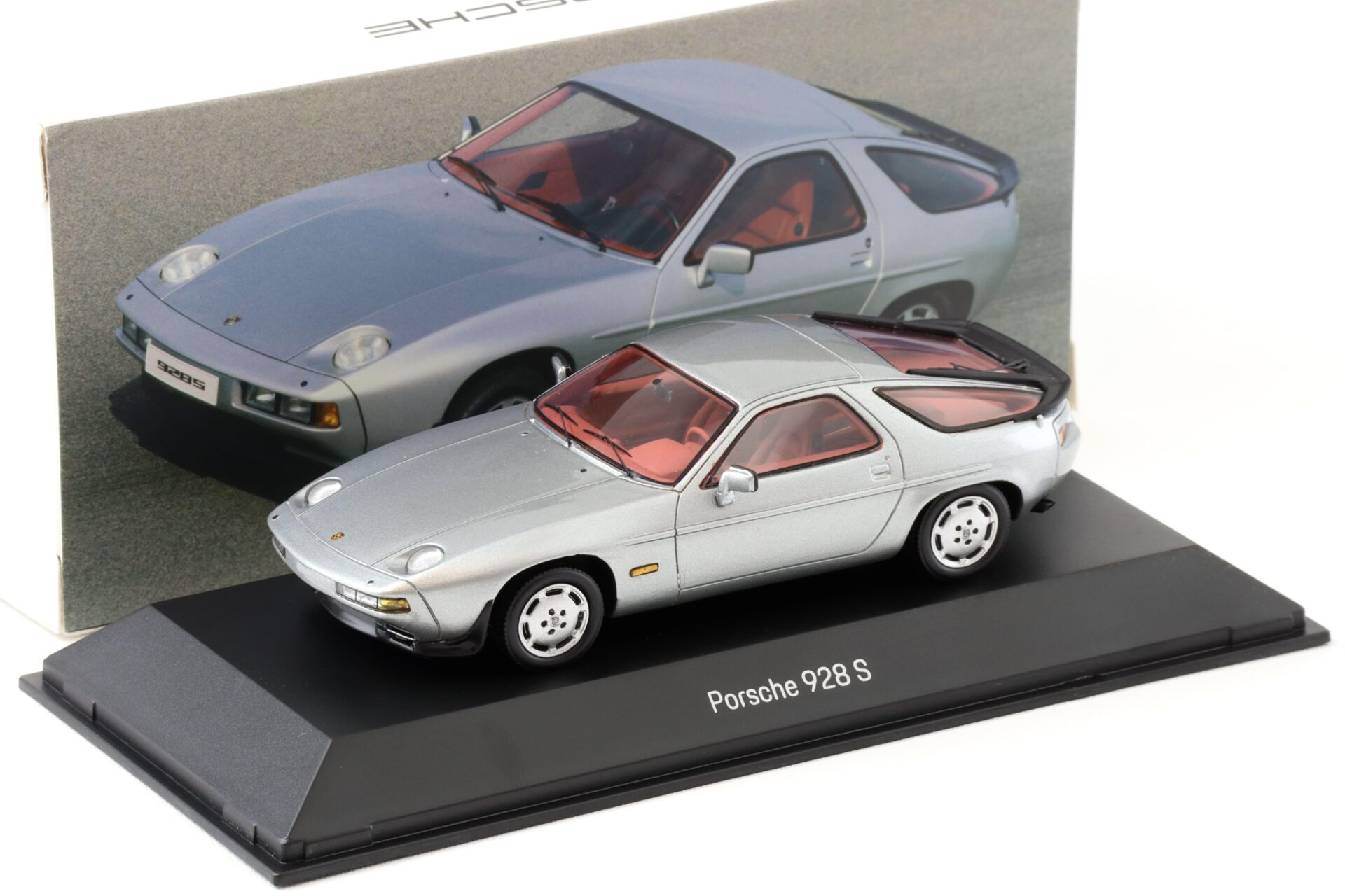 1:43 Spark Porsche 928 S silver grey metallic 1980 MAP Porsche Museum