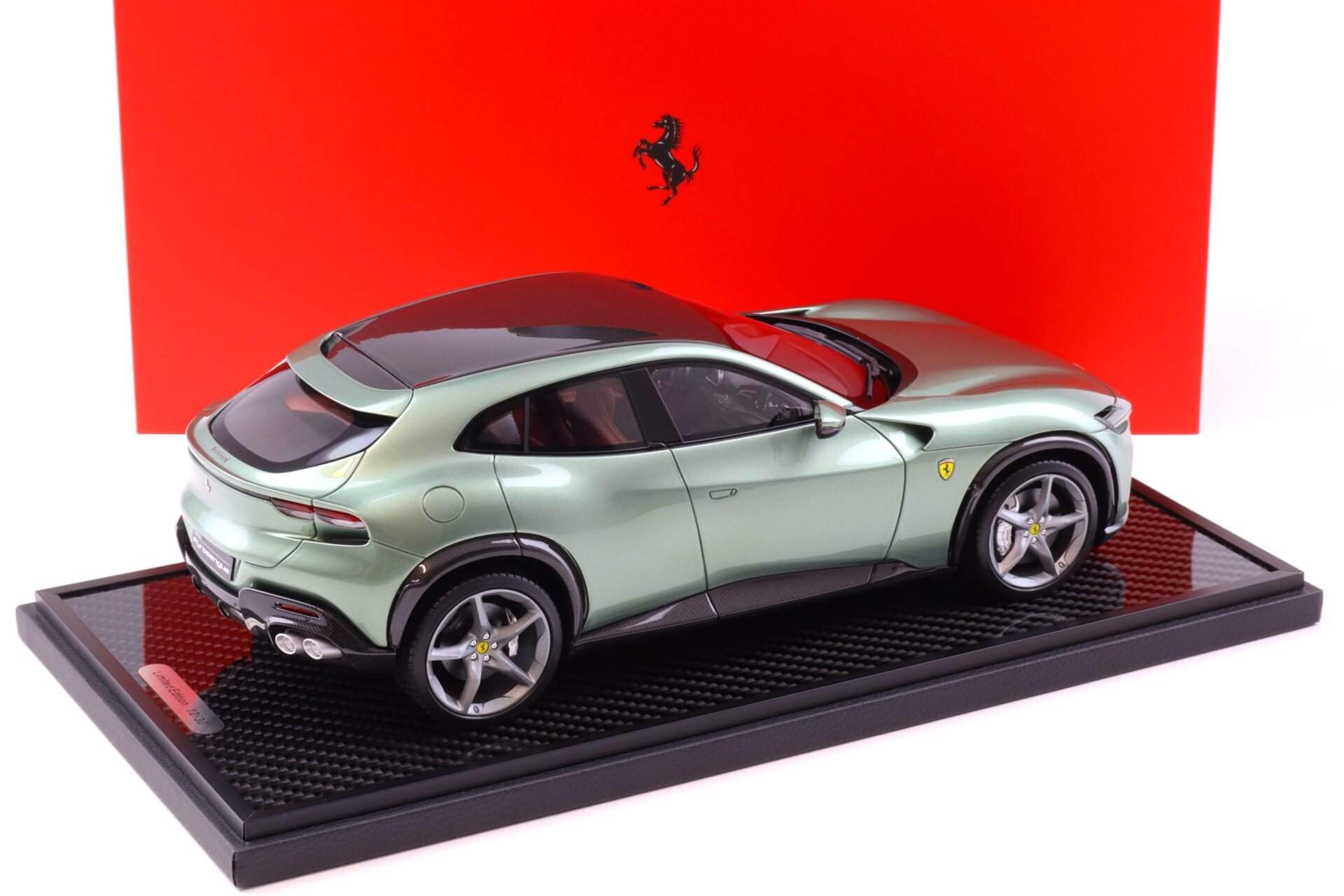1:18 BBR Ferrari Purosangue Verde Dora Piero Ferrari with Carbon Base - Limited 30 pcs.