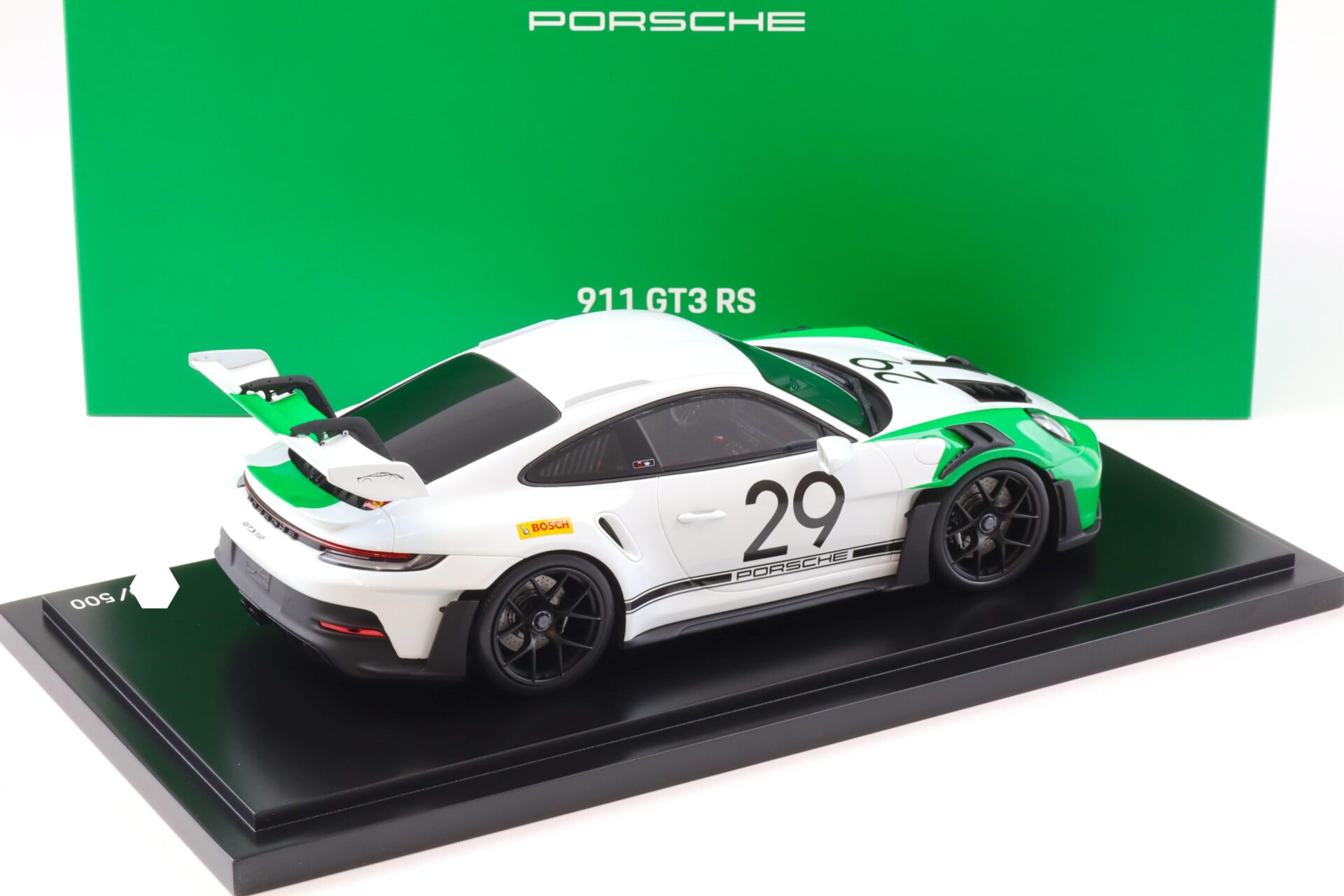 1:18 Spark Porsche 911 992 GT3 RS #29 Tribute Jo Siffert white/ green WAP DEALER