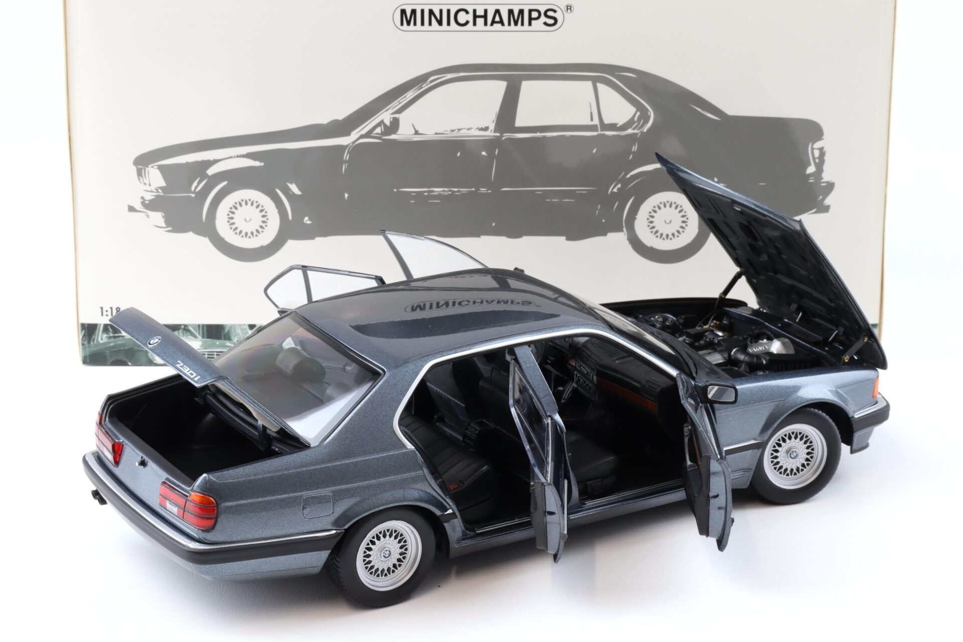 1:18 Minichamps BMW 730i E32 Limousine 1986 grey metallic