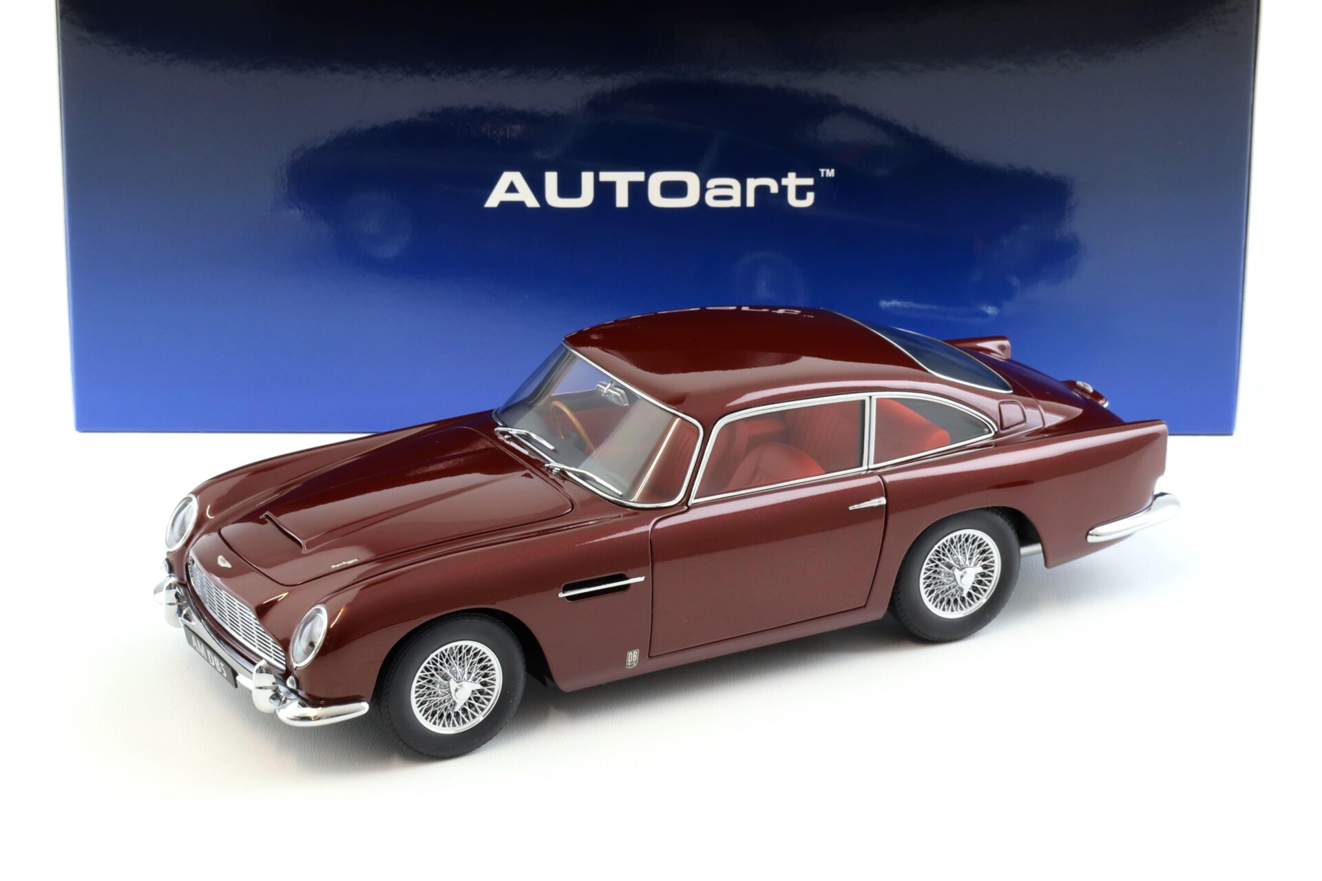 1:18 AUTOart Aston Martin DB5 Coupe 1964 Dubonnet Rosso red 70289