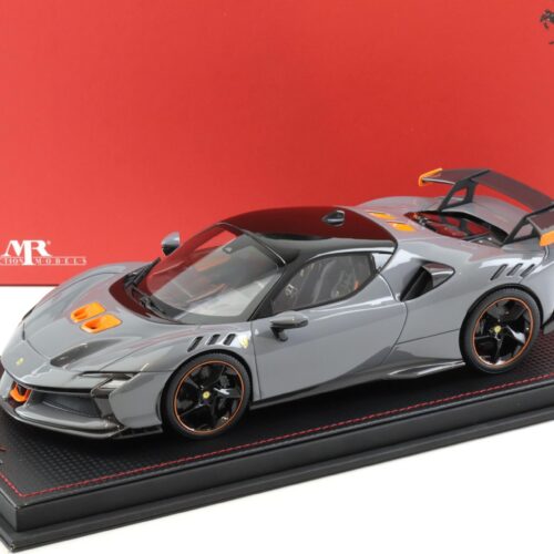 1:18 MR Collection Ferrari SF90 XX Stradale Grigio Nardo with display - Limited 99 pcs.