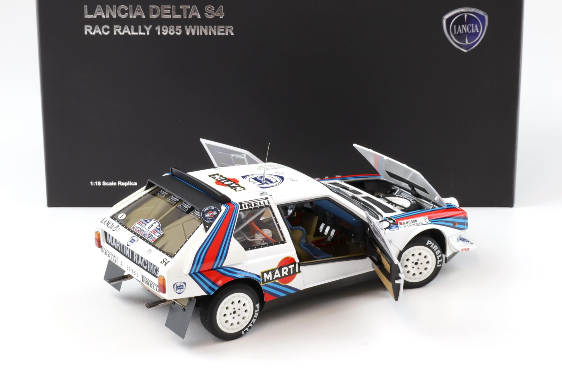 1:18 AUTOart Lancia Delta S4 RAC Rally 1985 Winner Toivonen/Wilson #6 Martini 88517