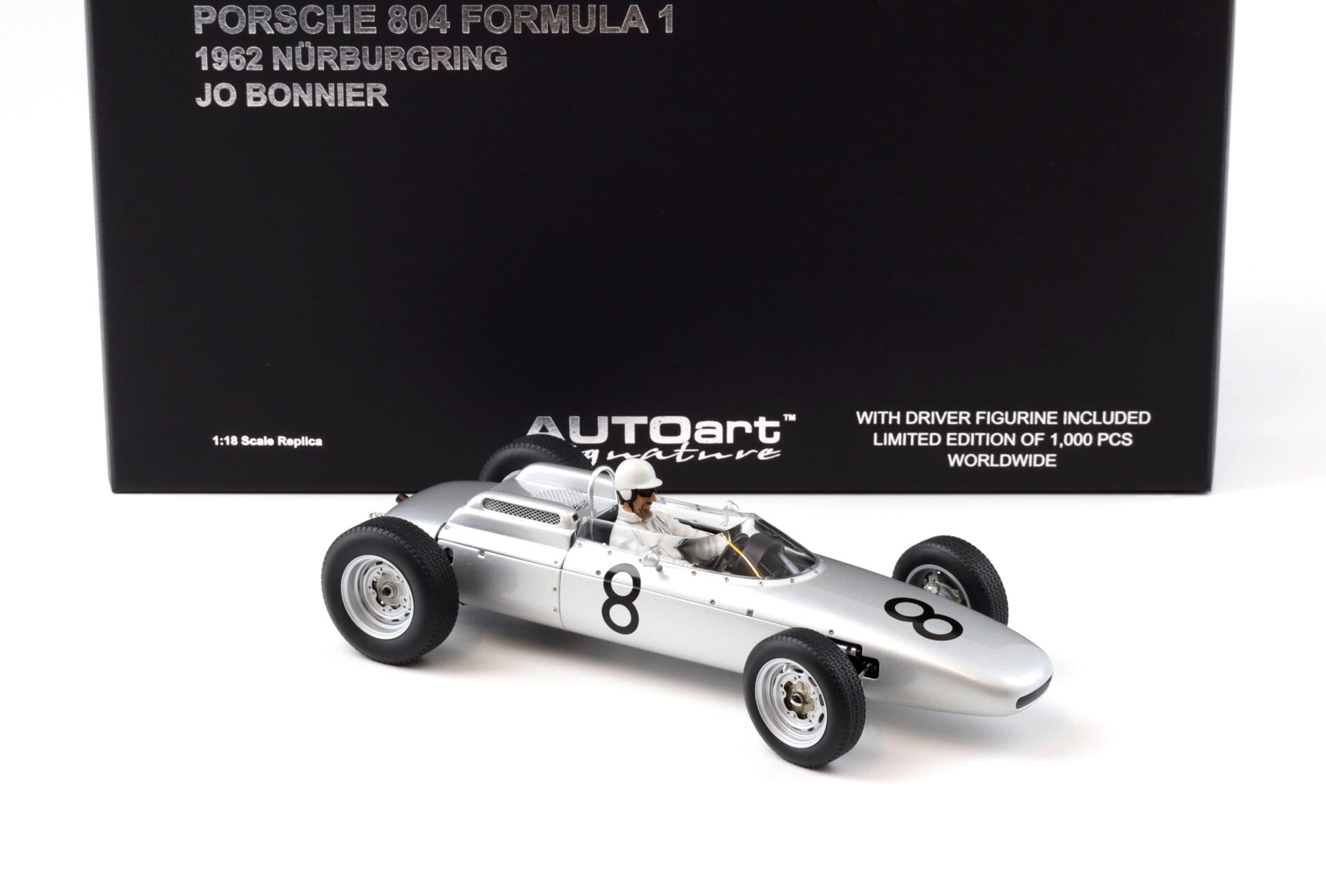 1:18 AUTOart Porsche 804 F1 Jo Bonnier #8 Nürburgring 1962 with driver 86274