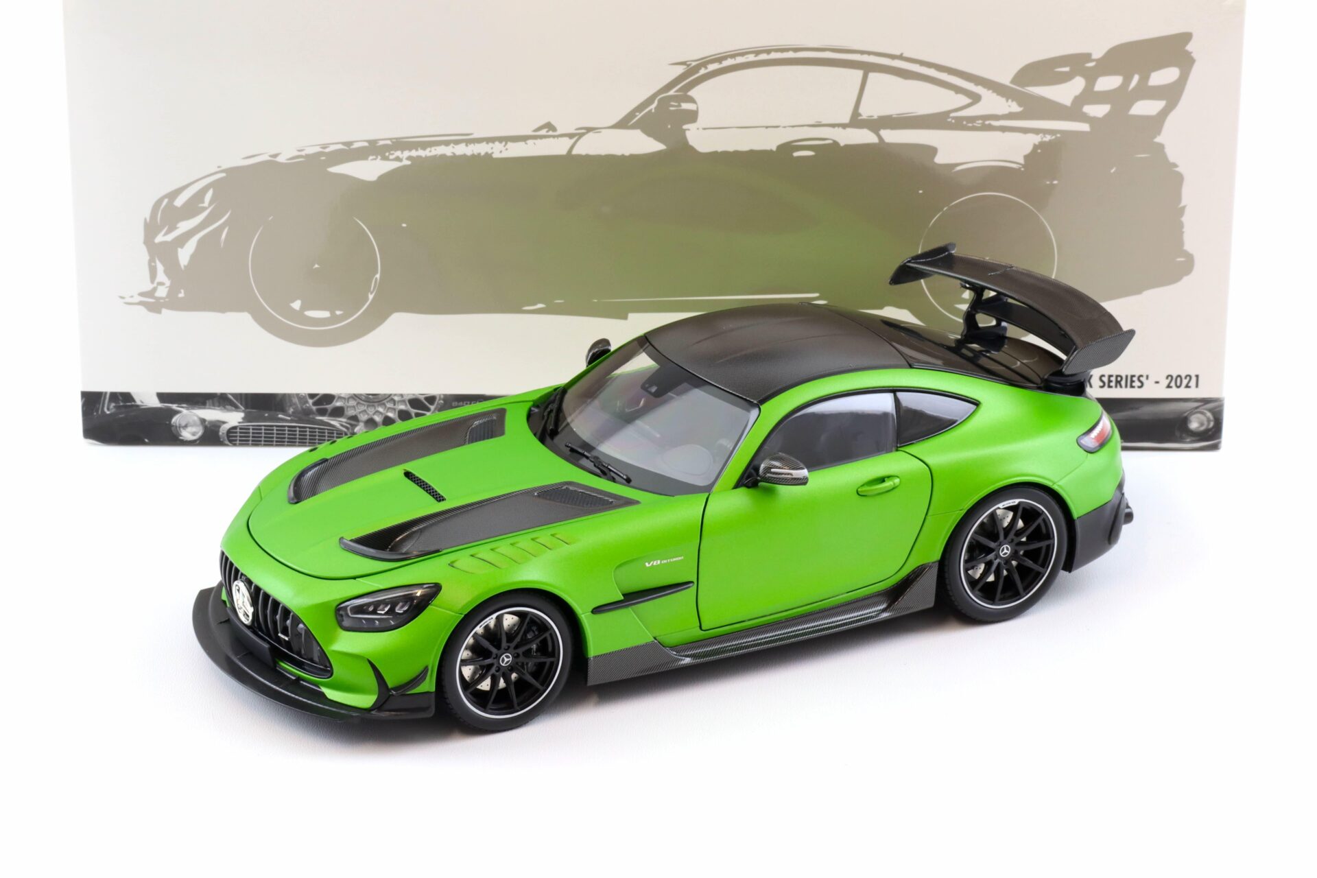 1:18 Minichamps Mercedes AMG GT Black Series 2021 green Hell magno