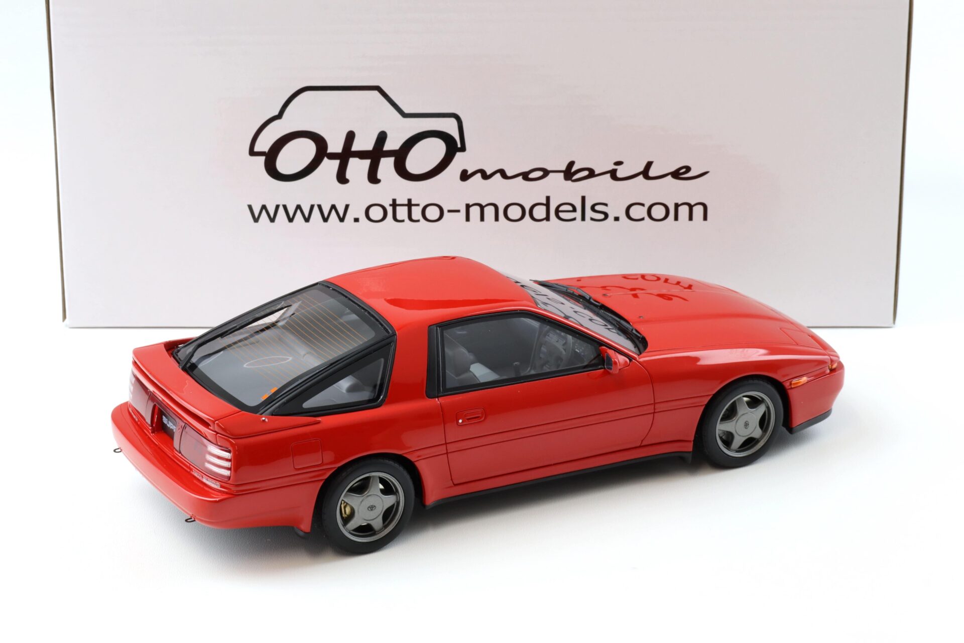 1:18 OTTO mobile OT1144 Toyota Supra MK3 Coupe Super red 1986