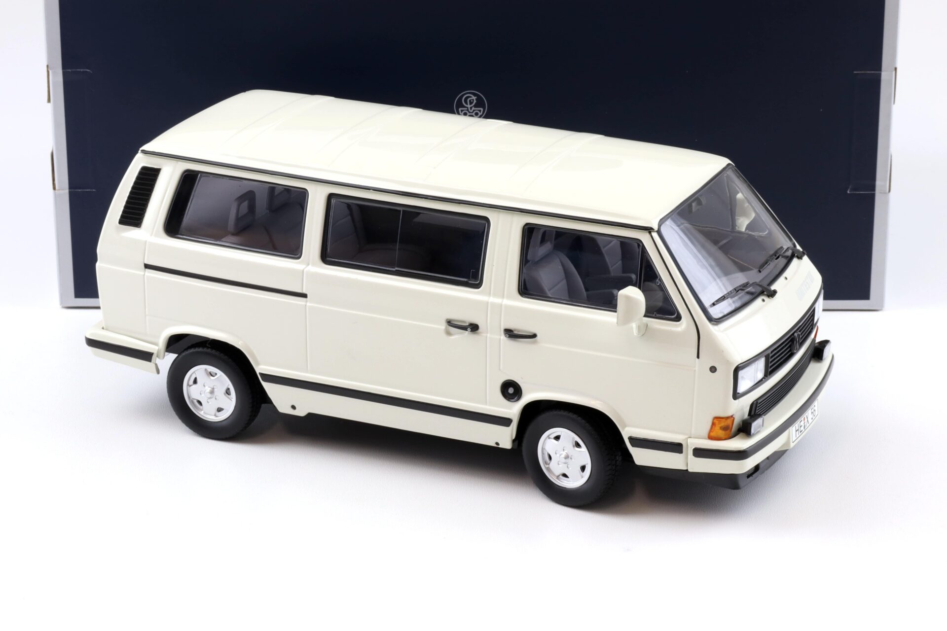 1:18 Norev VW T3 Whitestar 1990 white 188541 - Limited 1000 pcs.