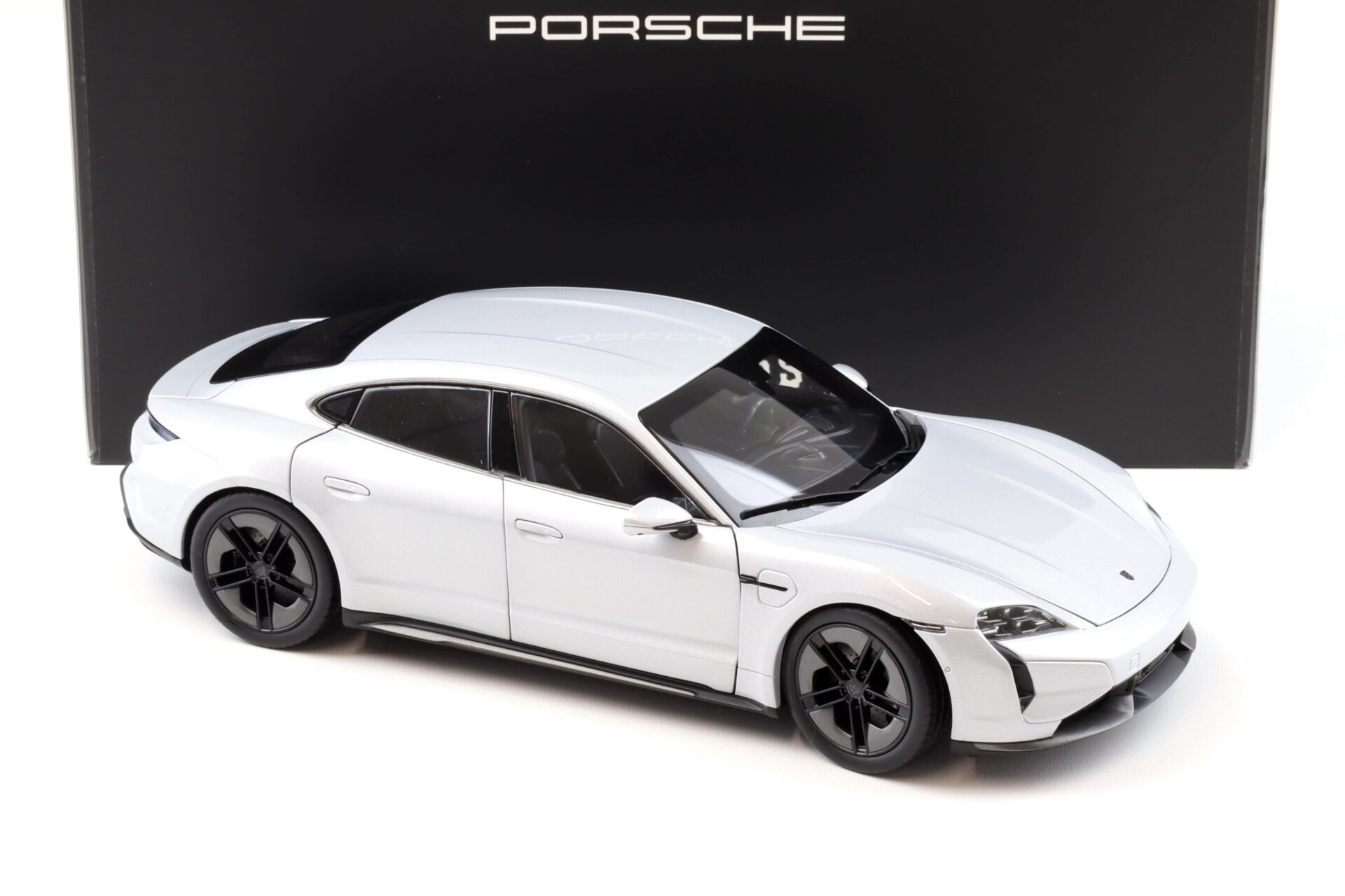 1:18 Norev Porsche Taycan Turbo S (J1.2) 2024 Ice grey with openings WAP DEALER