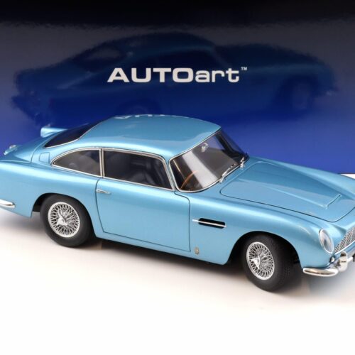 1:18 AUTOart Aston Martin DB5 Coupe 1964 Caribbean pearl blue 70288