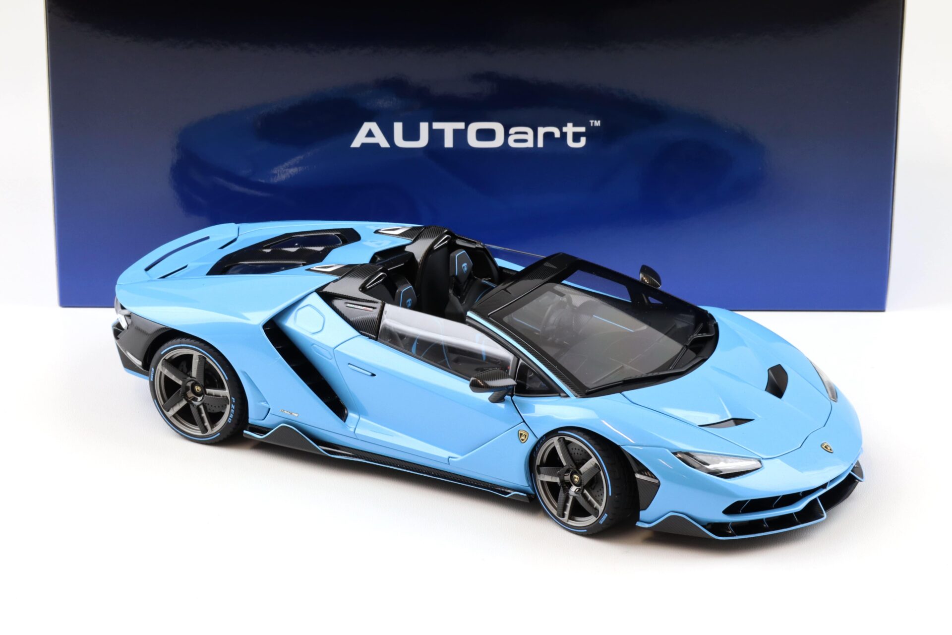1:18 AUTOart Lamborghini Centenario Roadster Blu Cepheus/ pearl blue 79206