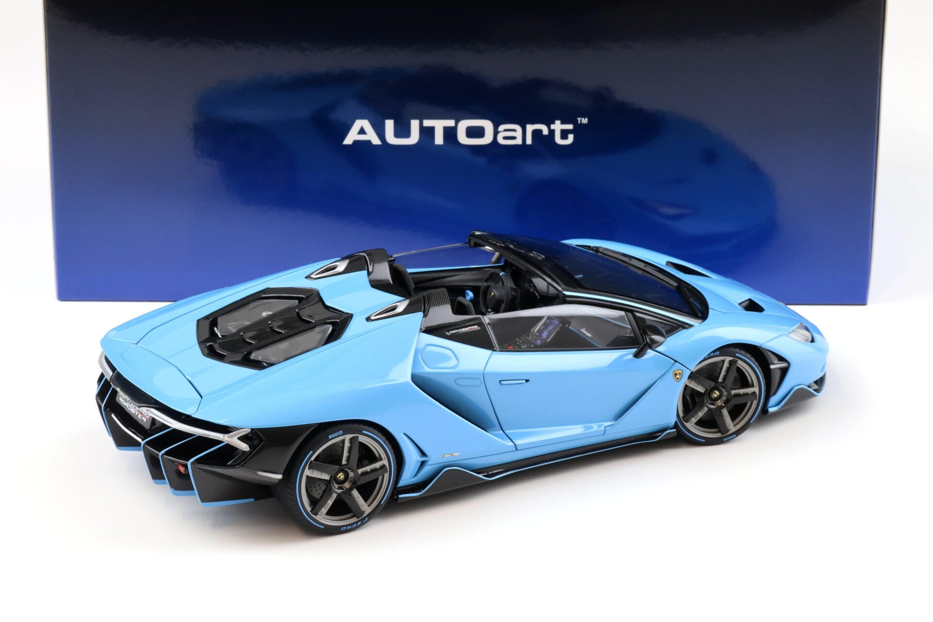 1:18 AUTOart Lamborghini Centenario Roadster Blu Cepheus/ pearl blue 79206