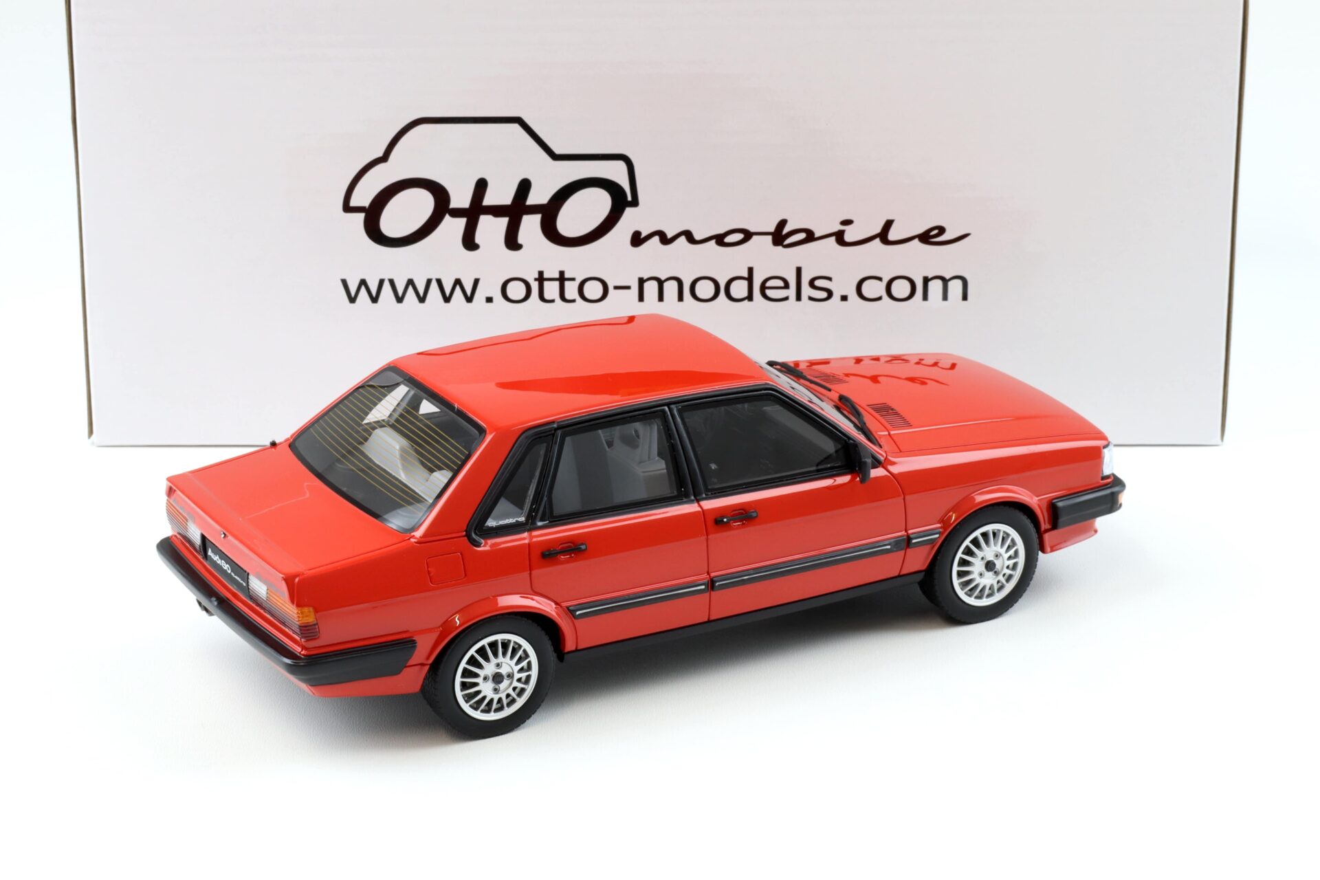 1:18 OTTO mobile OT339 Audi 80 (B2) Quattro Limousine 1983 red