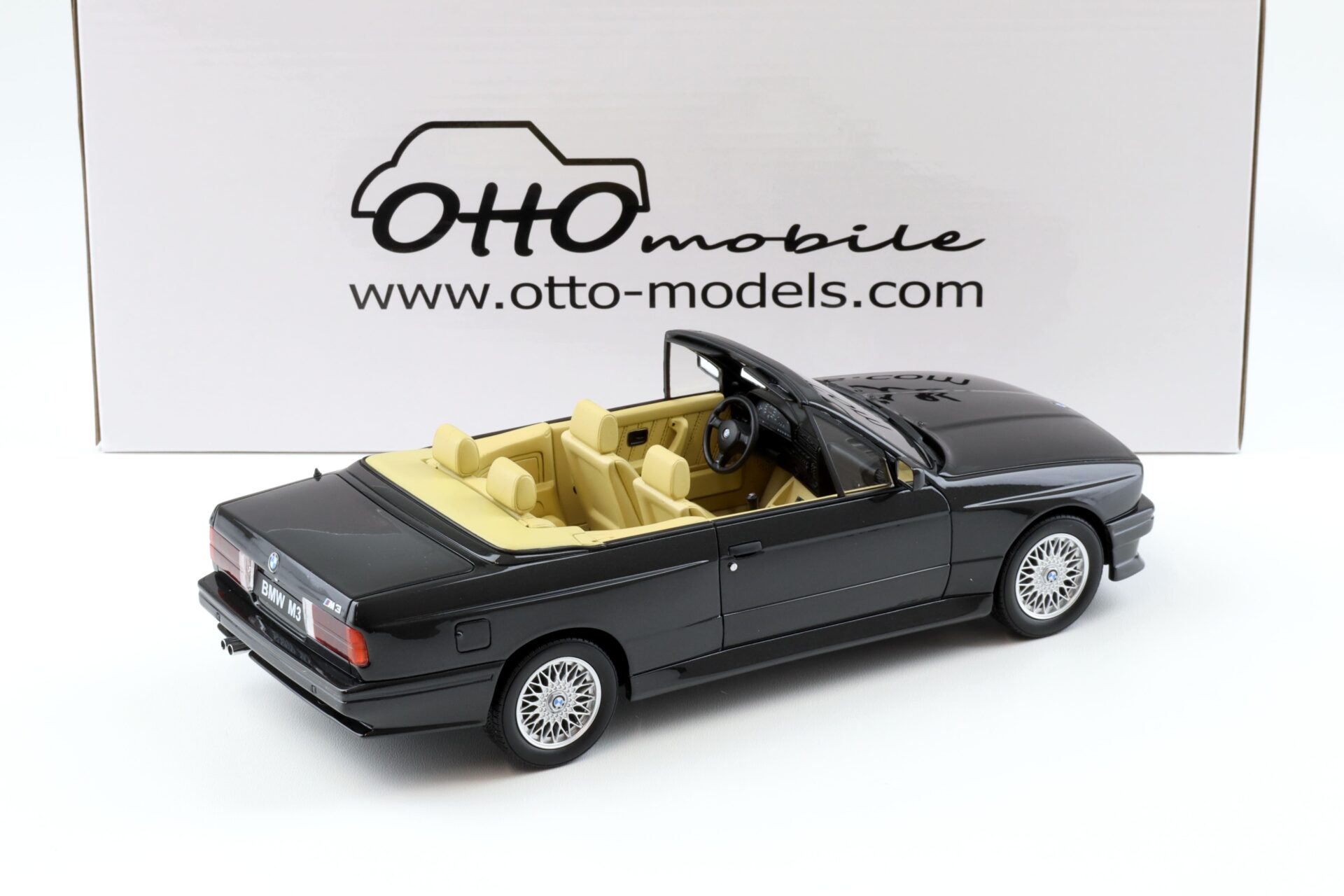 1:18 OTTO mobile OT1012 BMW M3 (E30) Convertible 1989 black