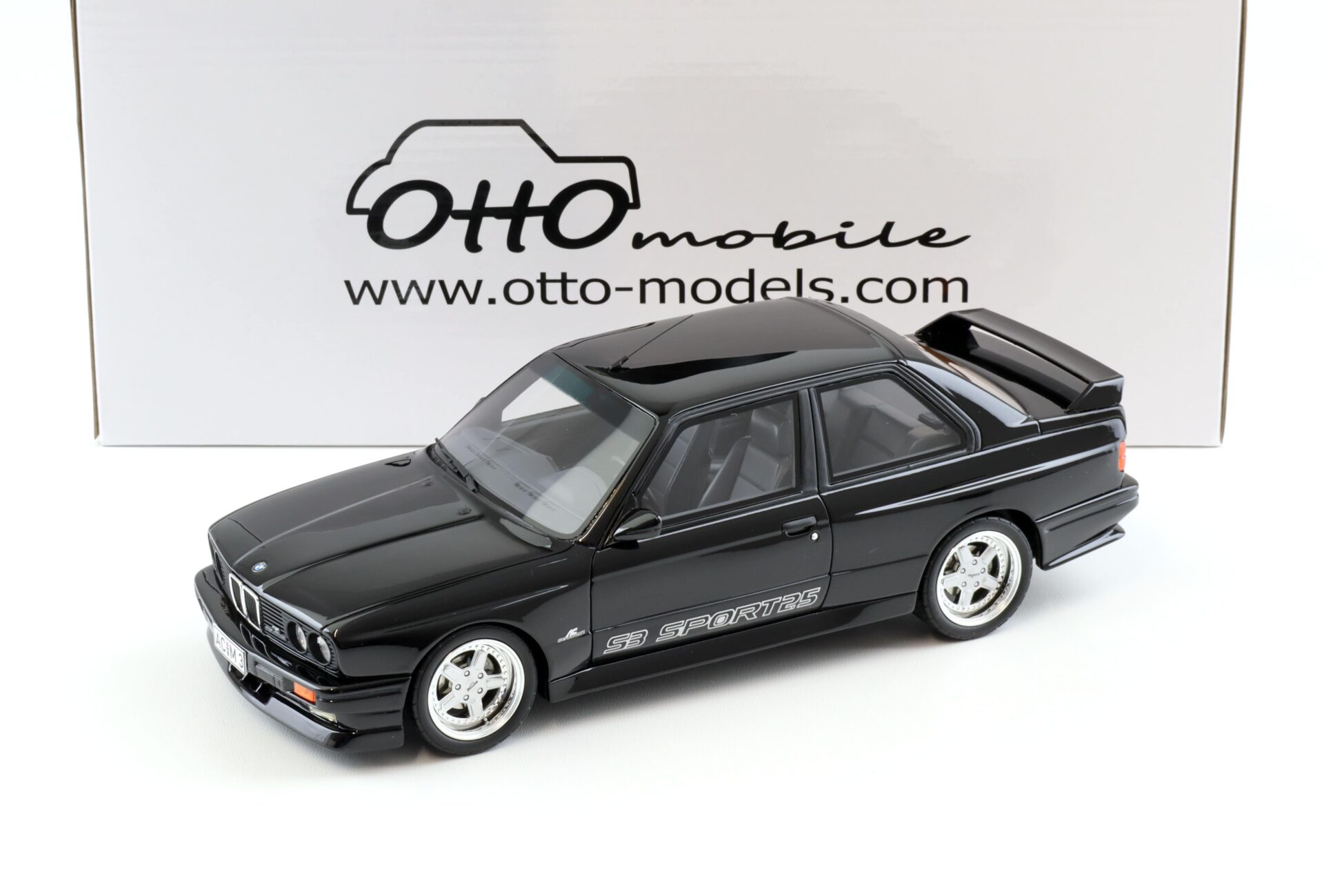 1:18 OTTO mobile OT1033 BMW M3 E30 AC Schnitzer ACS3 Sport 2.5 black 1985