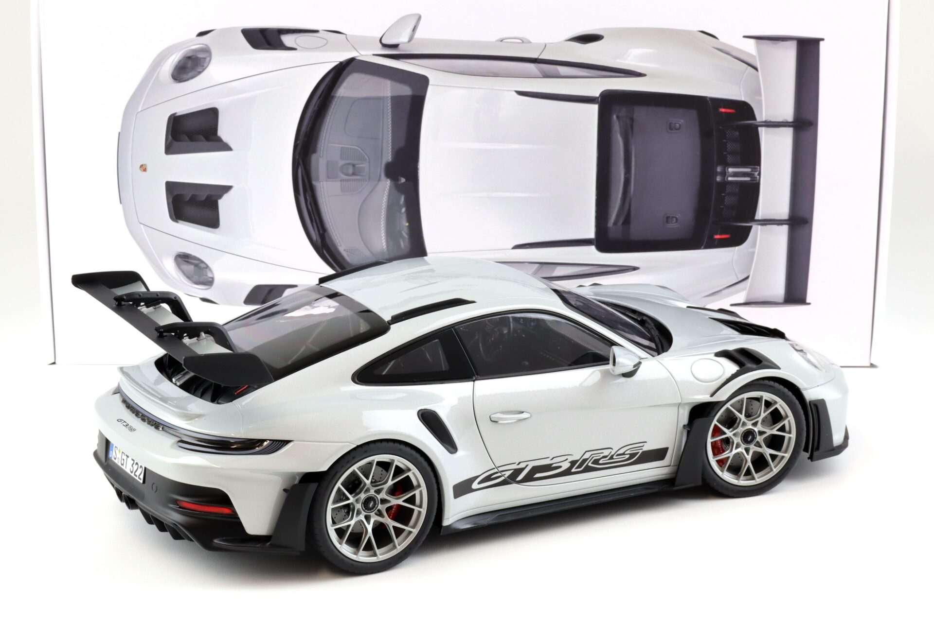 1:12 Norev Porsche 911 992 GT3 RS Coupe 2022 GT-silver metallic/ black - Limite 500 pcs.