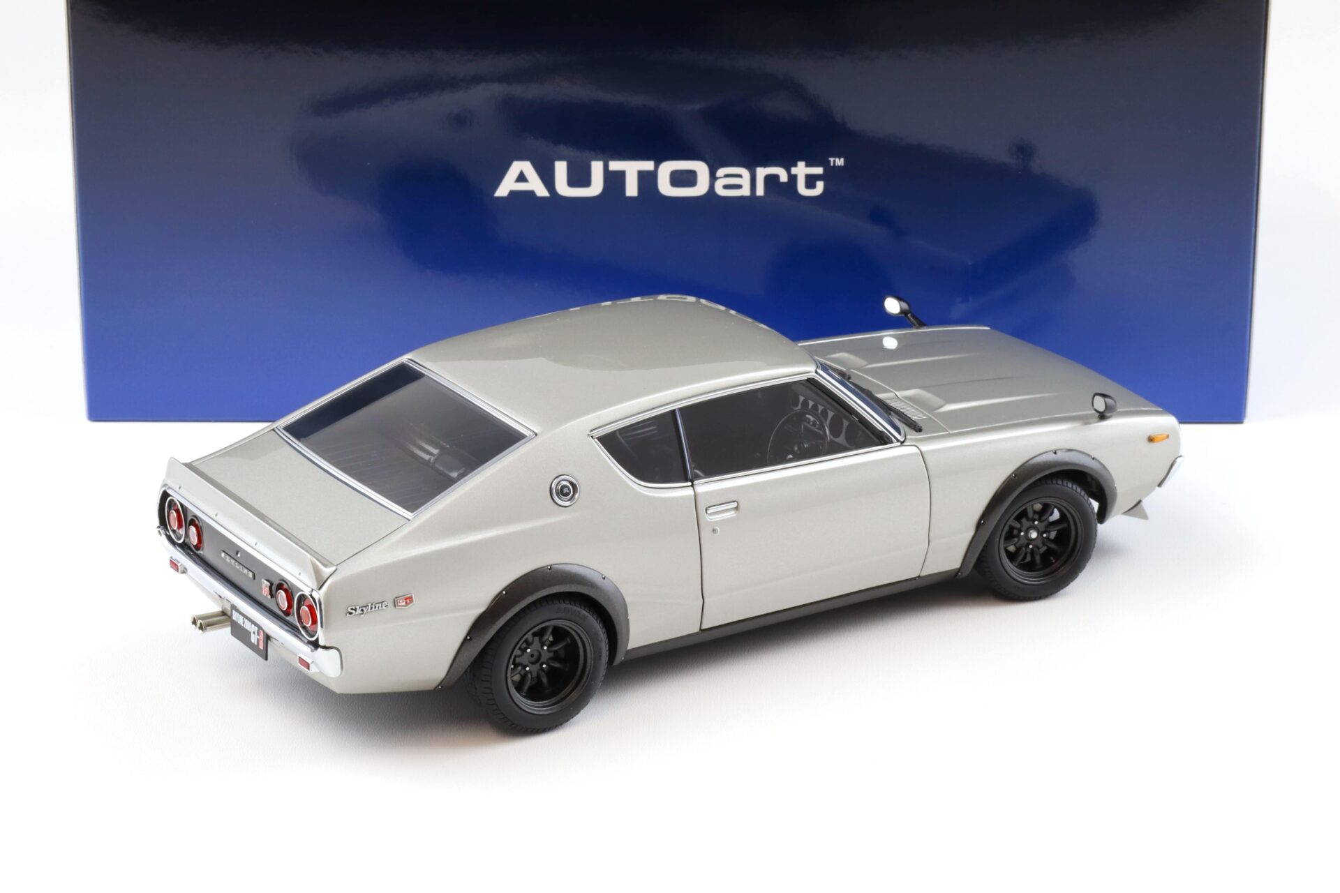 1:18 AUTOart Nissan Skyline 2000 GT-R (KPGC110) Tuned Version silver 77466