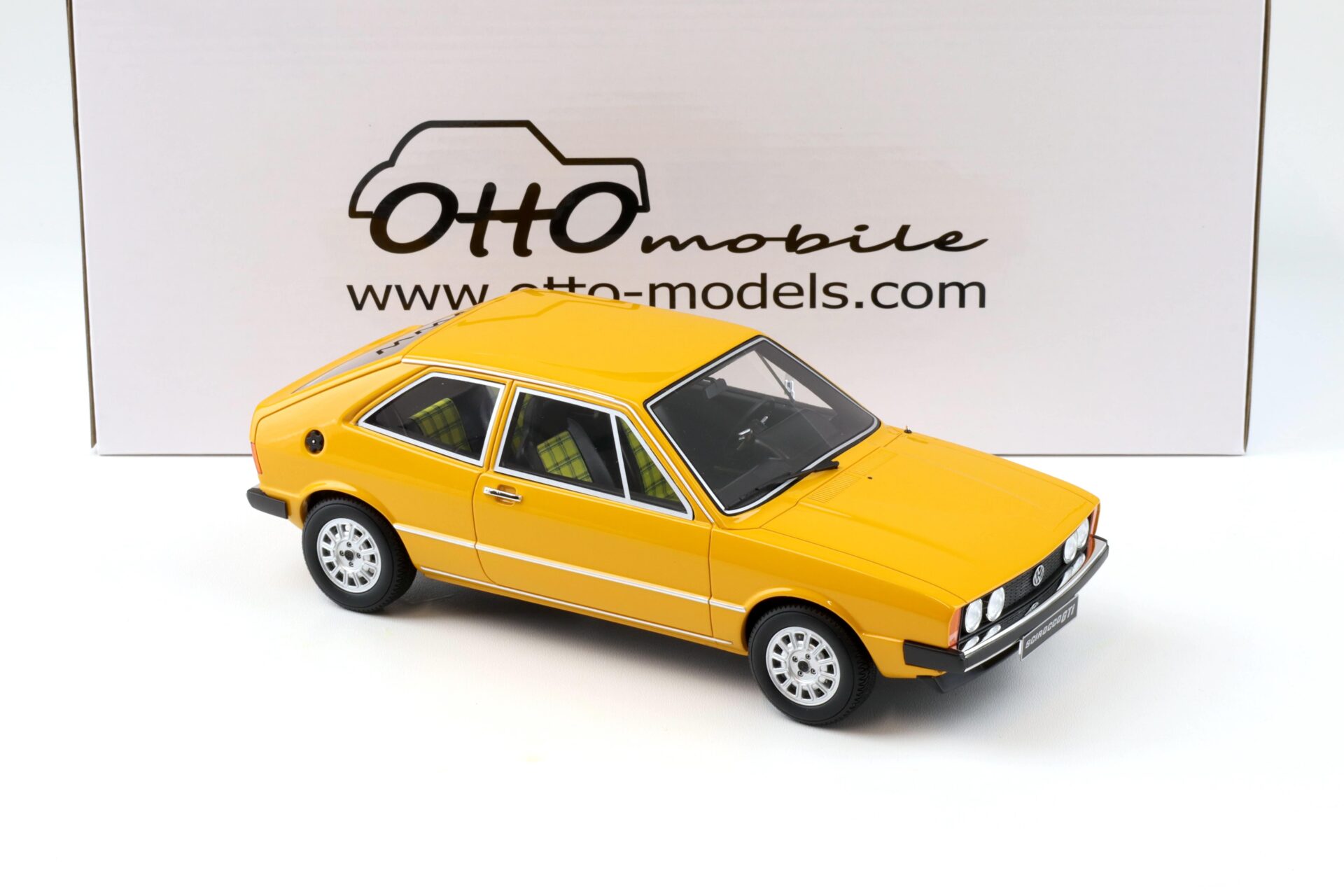 1:18 OTTO mobile OT467 VW Scirocco GTI MK1 Marino yellow 1977