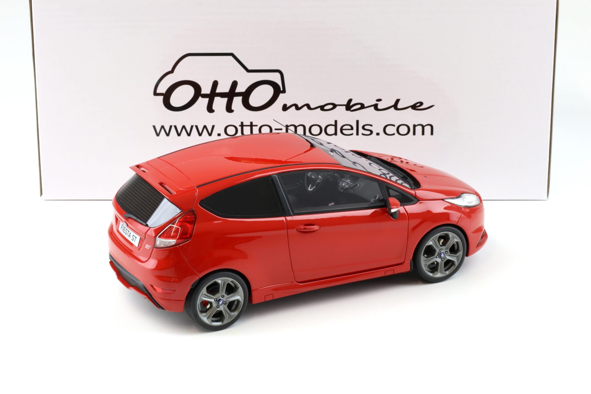 1:18 OTTO mobile OT1087 Ford Fiesta ST MK7 Race red 2016
