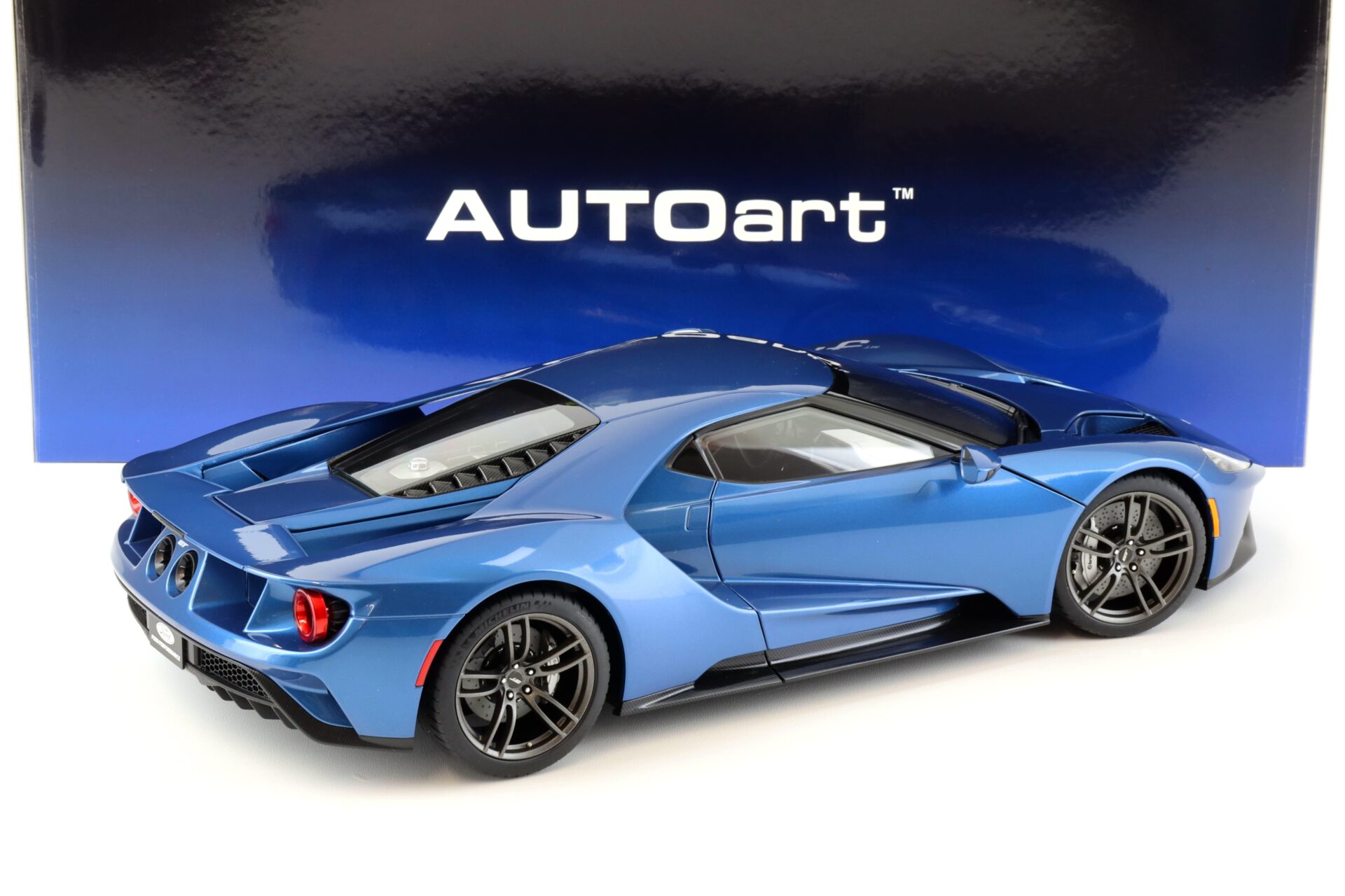 1:12 AUTOart Ford GT 2017 liquid blue 12107