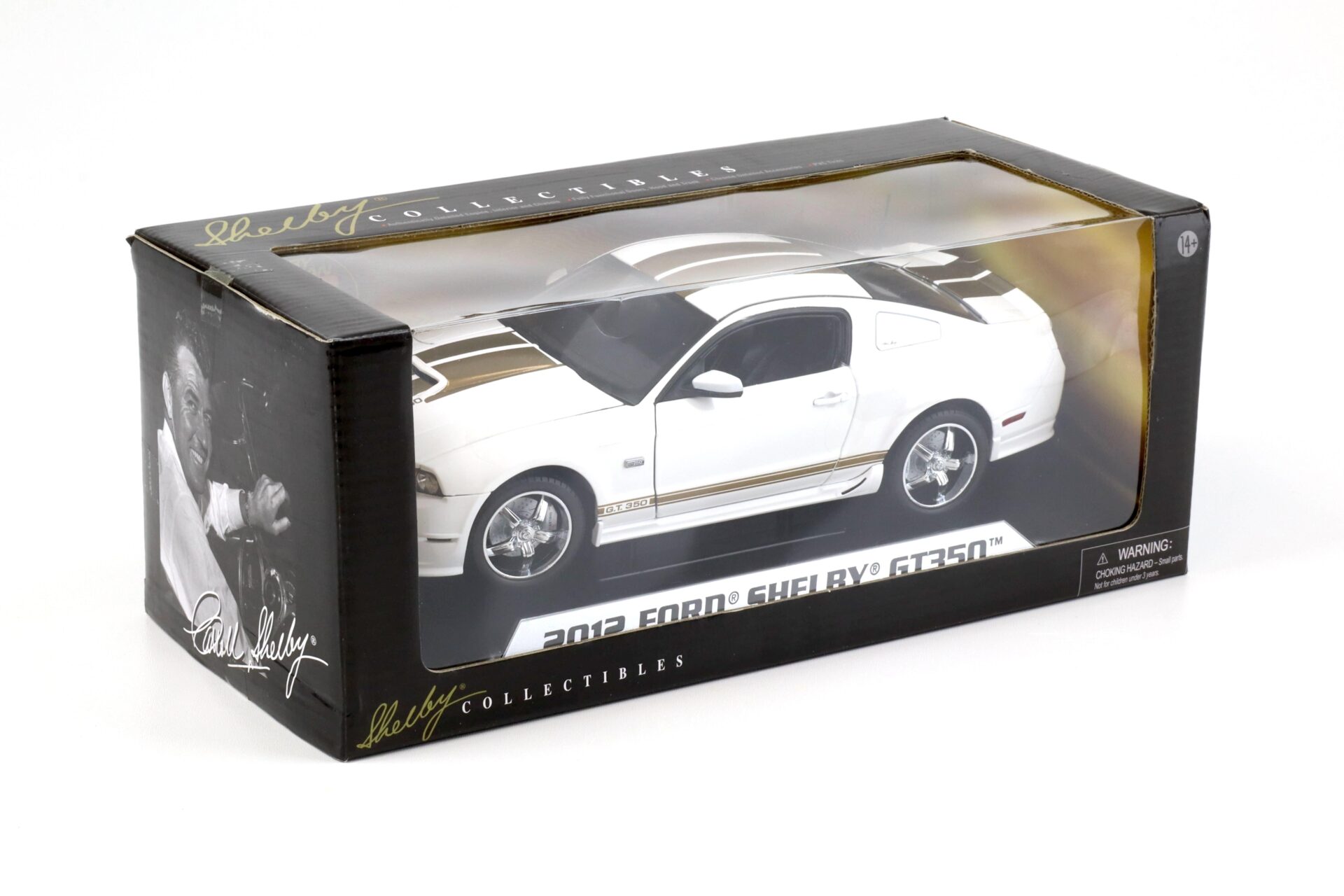 1:18 Shelby Collectibles 2012 Ford Shelby GT350 Coupe white/ gold stripes