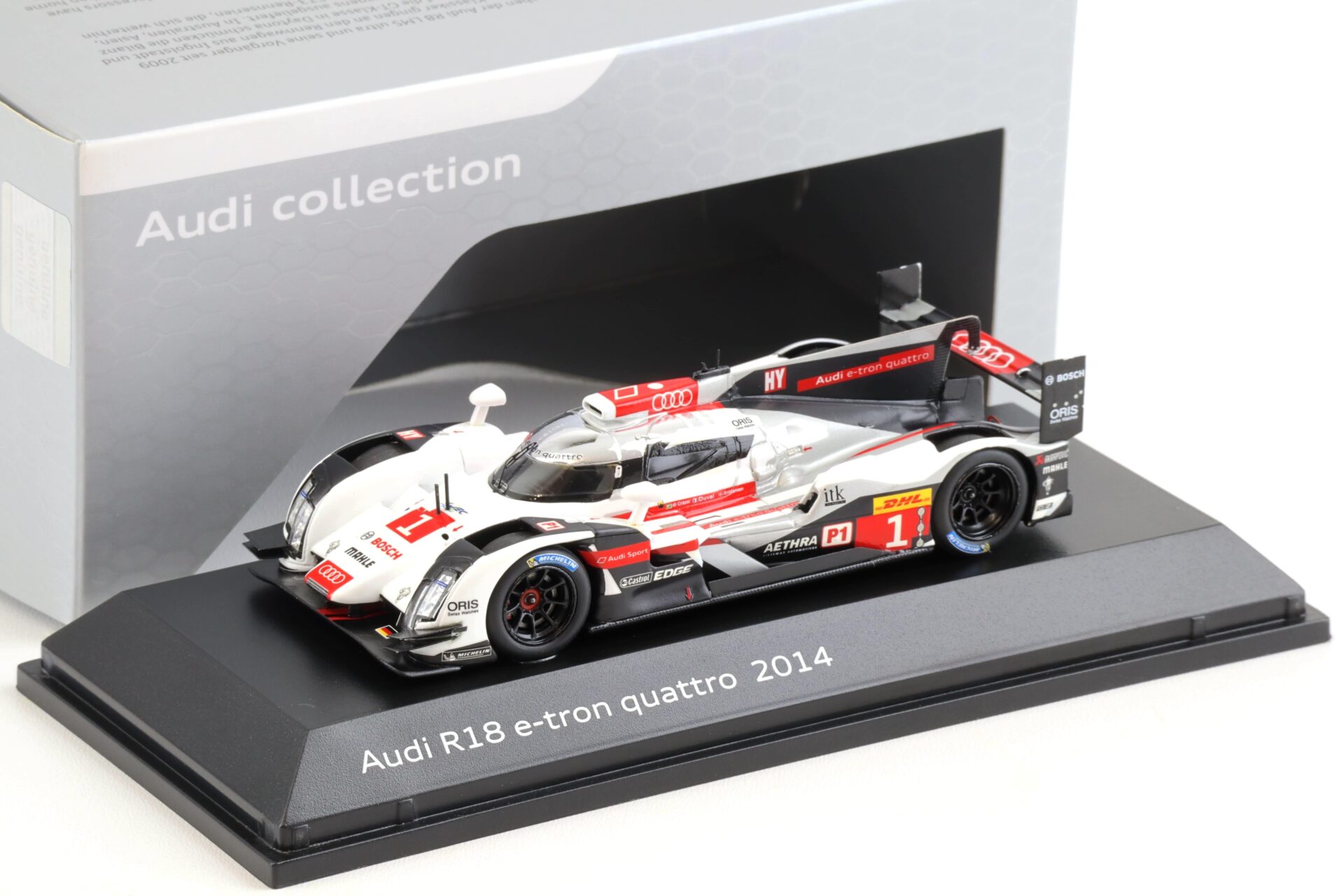 ミニカー Audi R18 e-tron quattro Le Mans '14 1:18 SPARK-MODEL