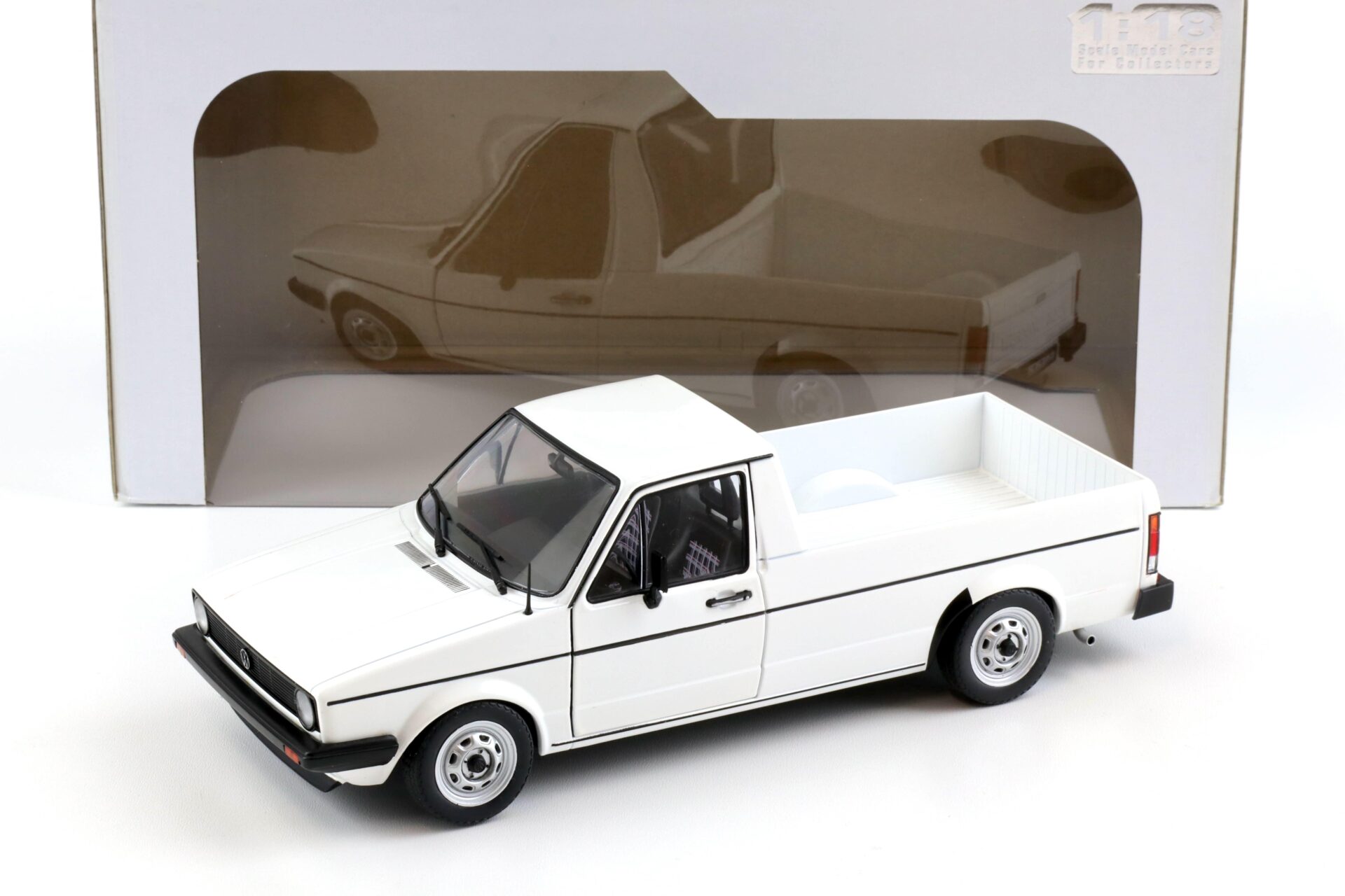 1:18 Solido VW Caddy MK1 white 1982