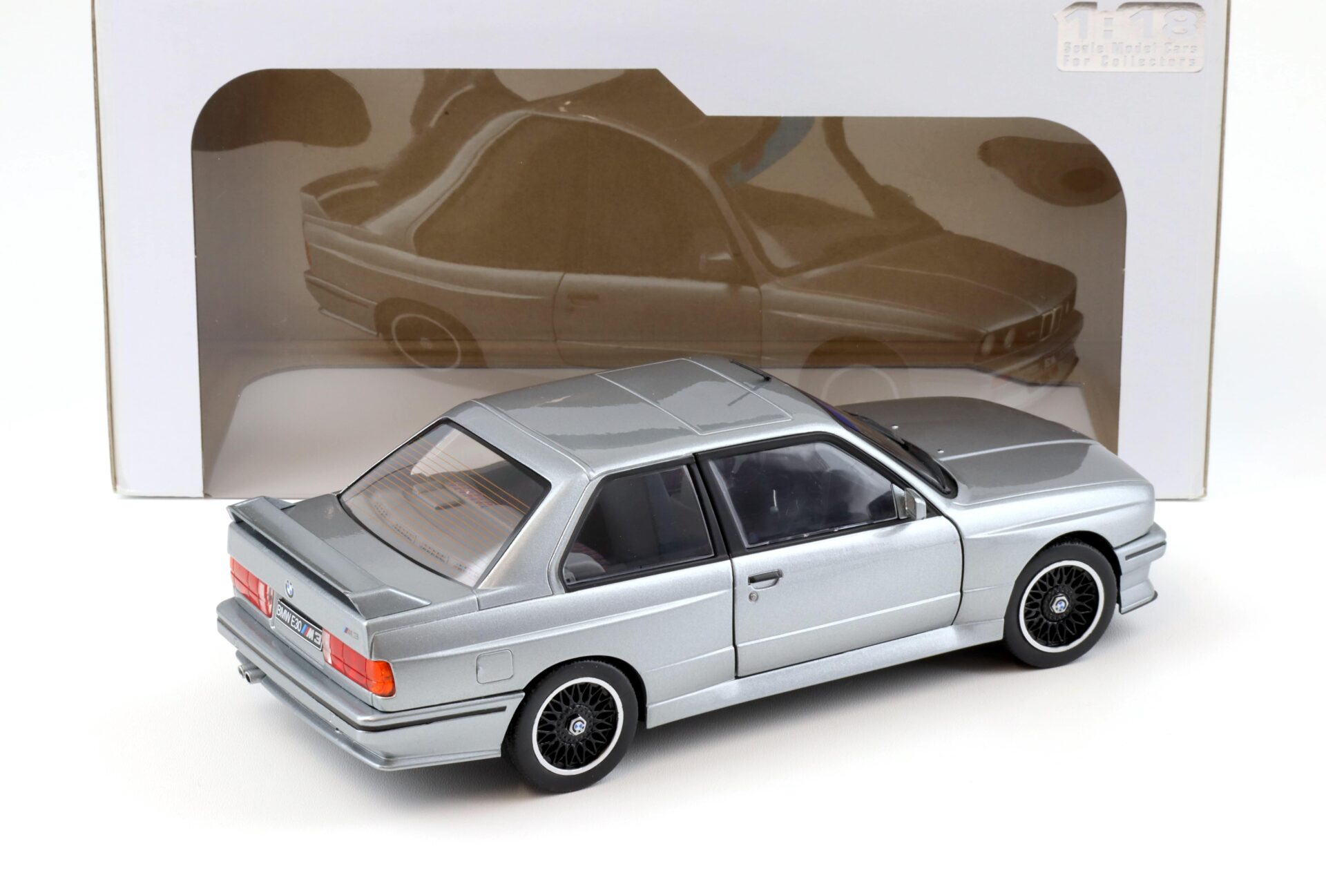 1:18 Solido BMW M3 E30 Cecotto silver/ grey metallic 1990