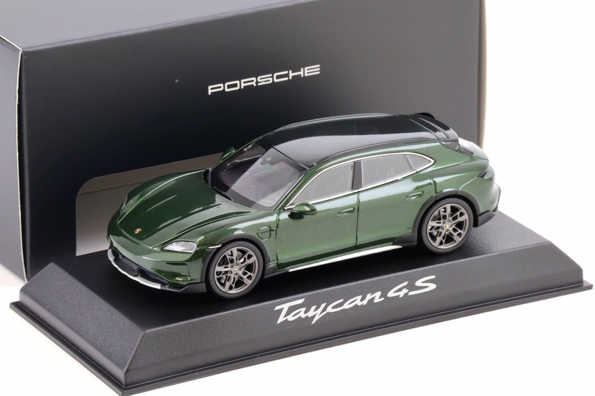 1:43 Norev Porsche Taycan 4S Cross Turismo (J1.2) Oakgreen Neo WAP DEALER