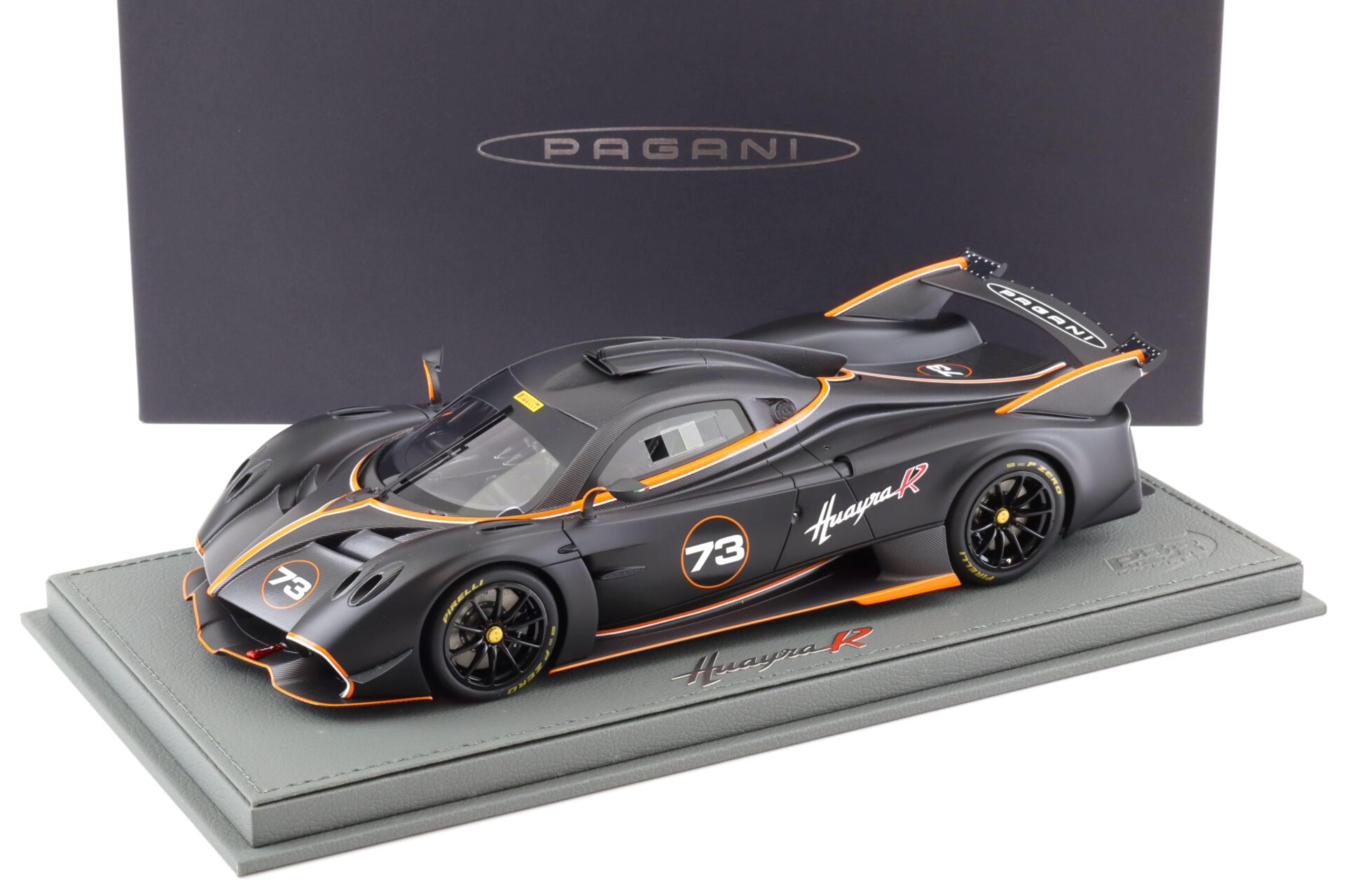 1:18 BBR Pagani Huayra R matt black Carbon/ matt black - Limited 100 pcs.