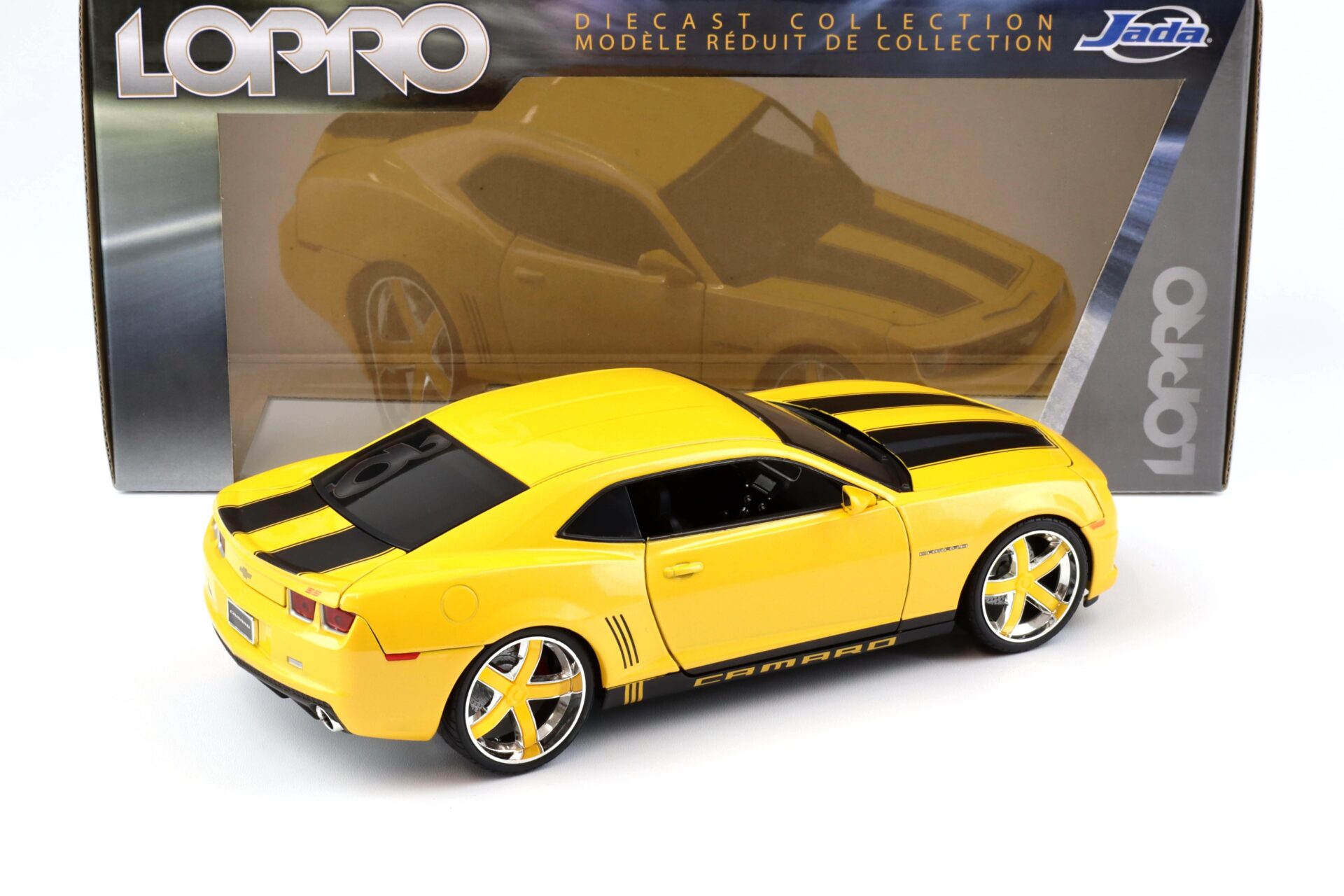 1:18 JADA Toys 2010 Chevrolet Camaro SS Coupe LOPRO metallic yellow/ black stripes