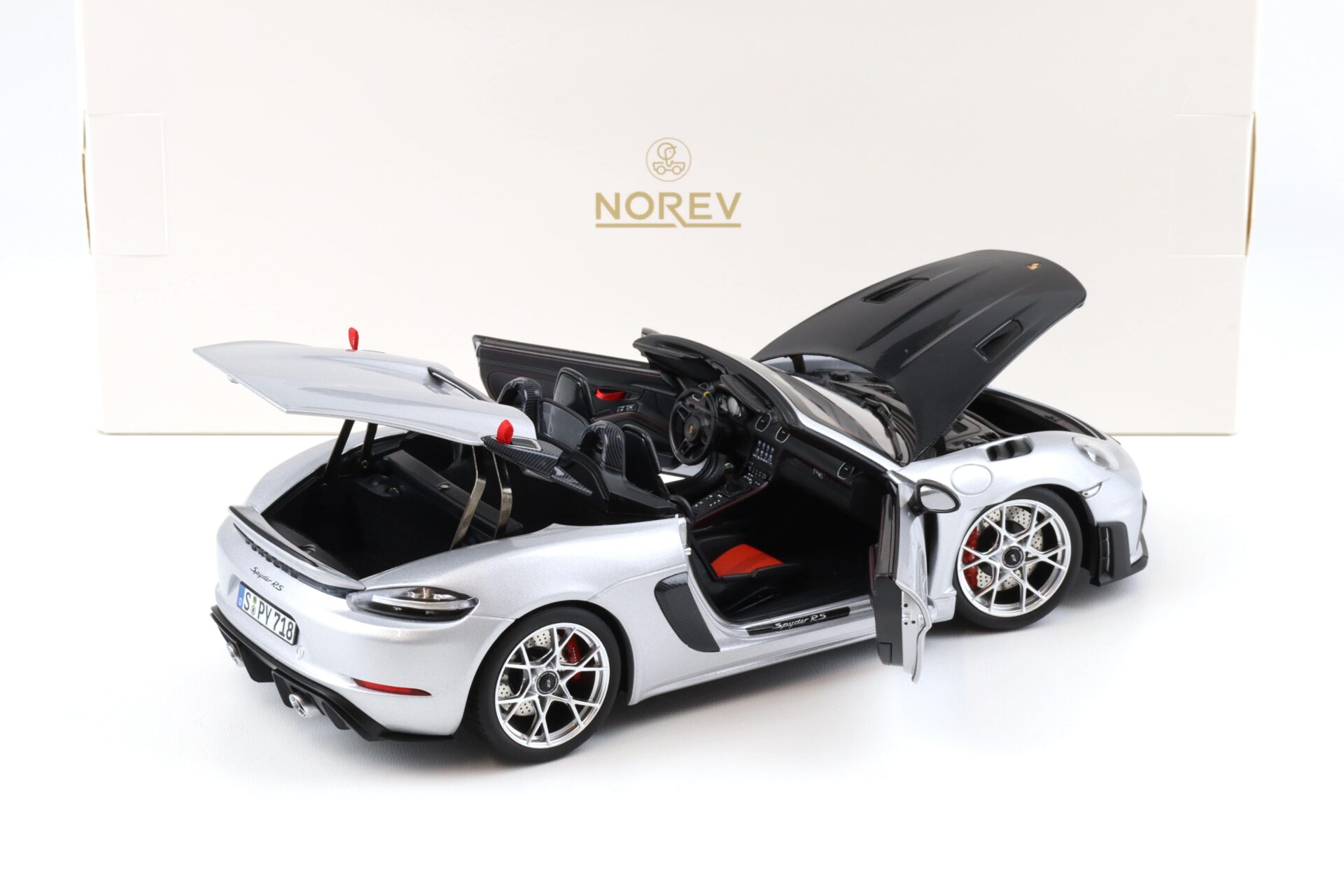 1:18 Norev Porsche 718 Spyder RS Weissach Package 2023 GT-silver metallic