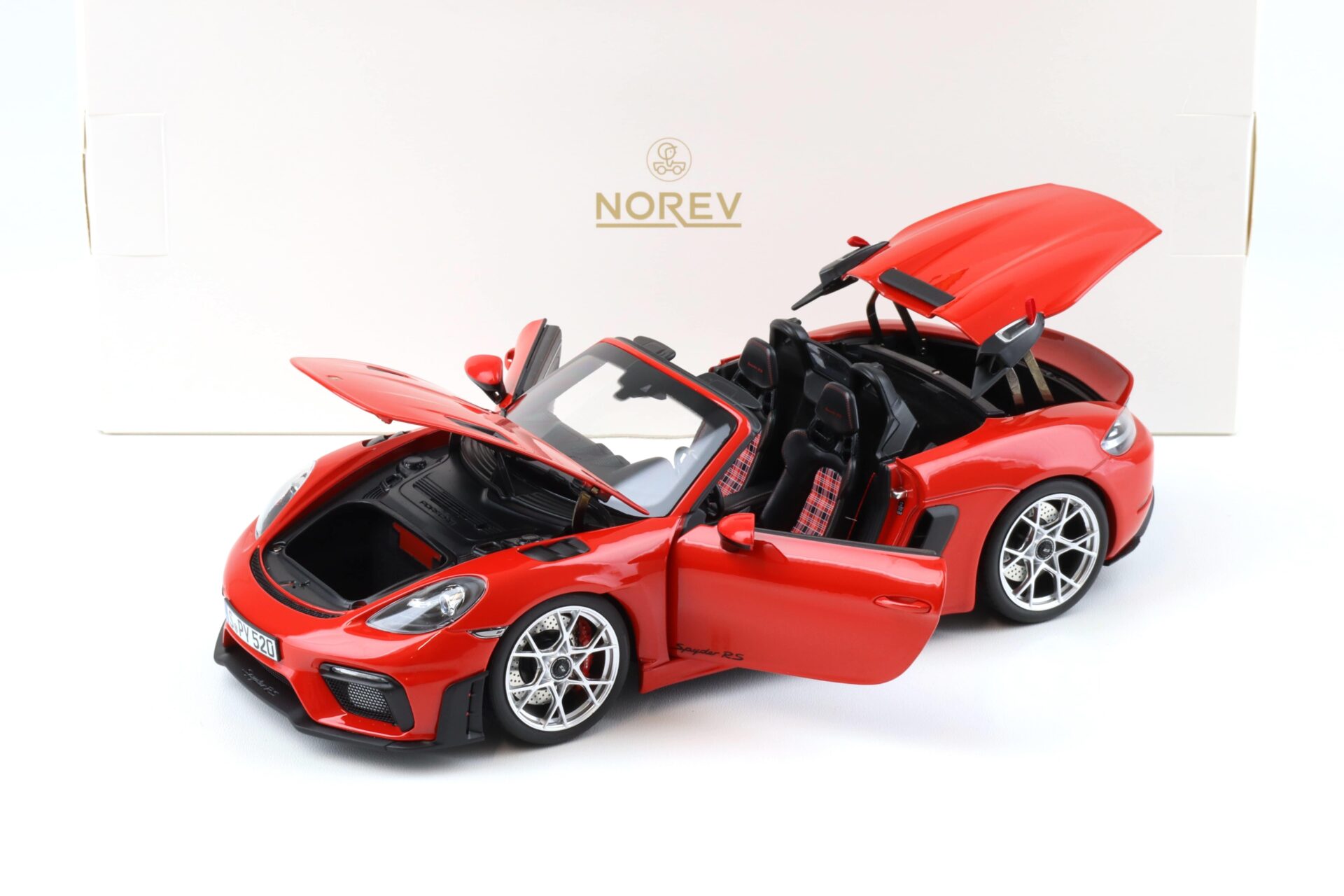 1:18 Norev Porsche 718 Spyder RS 2023 Guards red