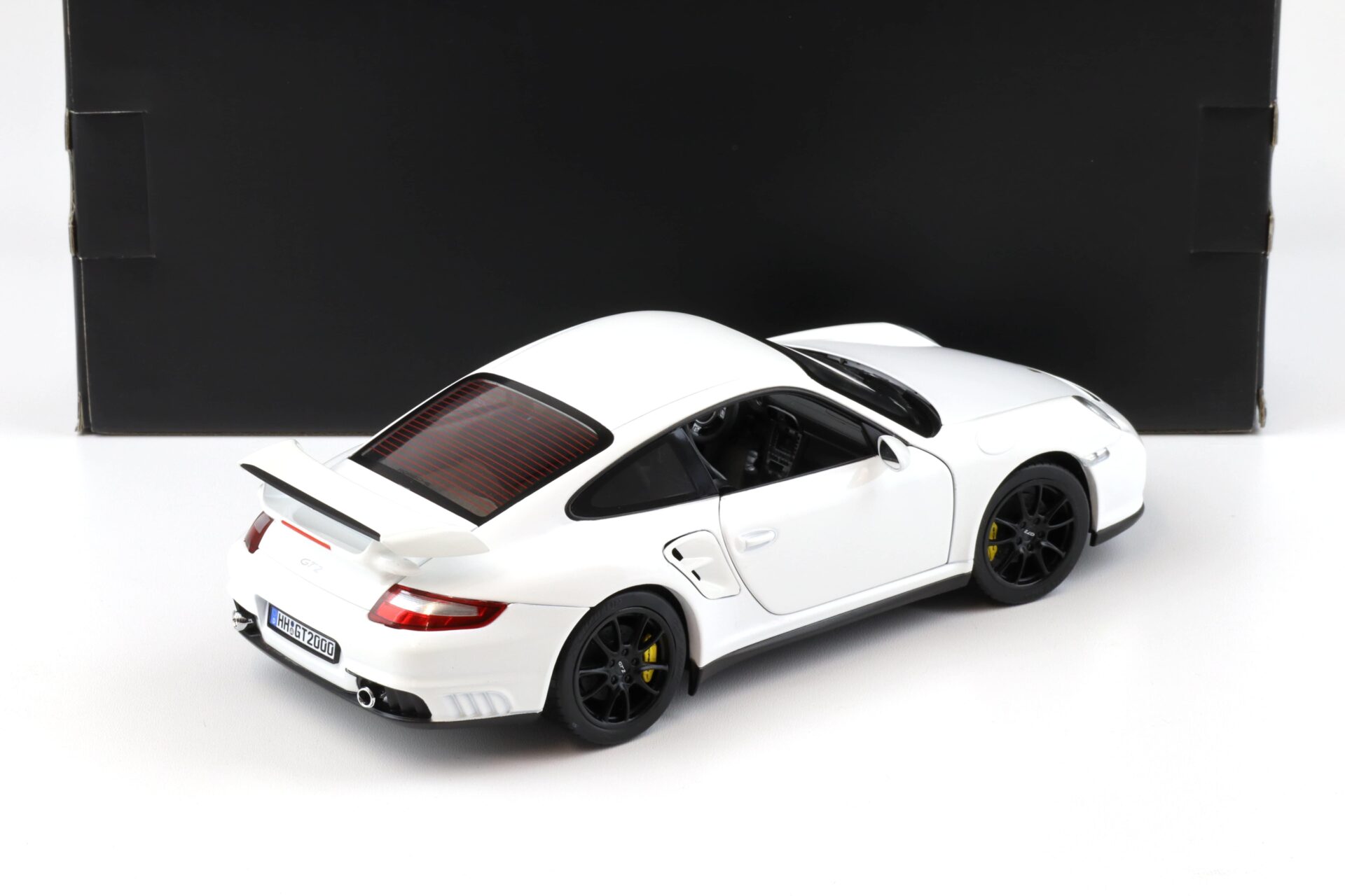1:18 Norev Porsche 911 997 GT2 Coupe 2007 white 187572