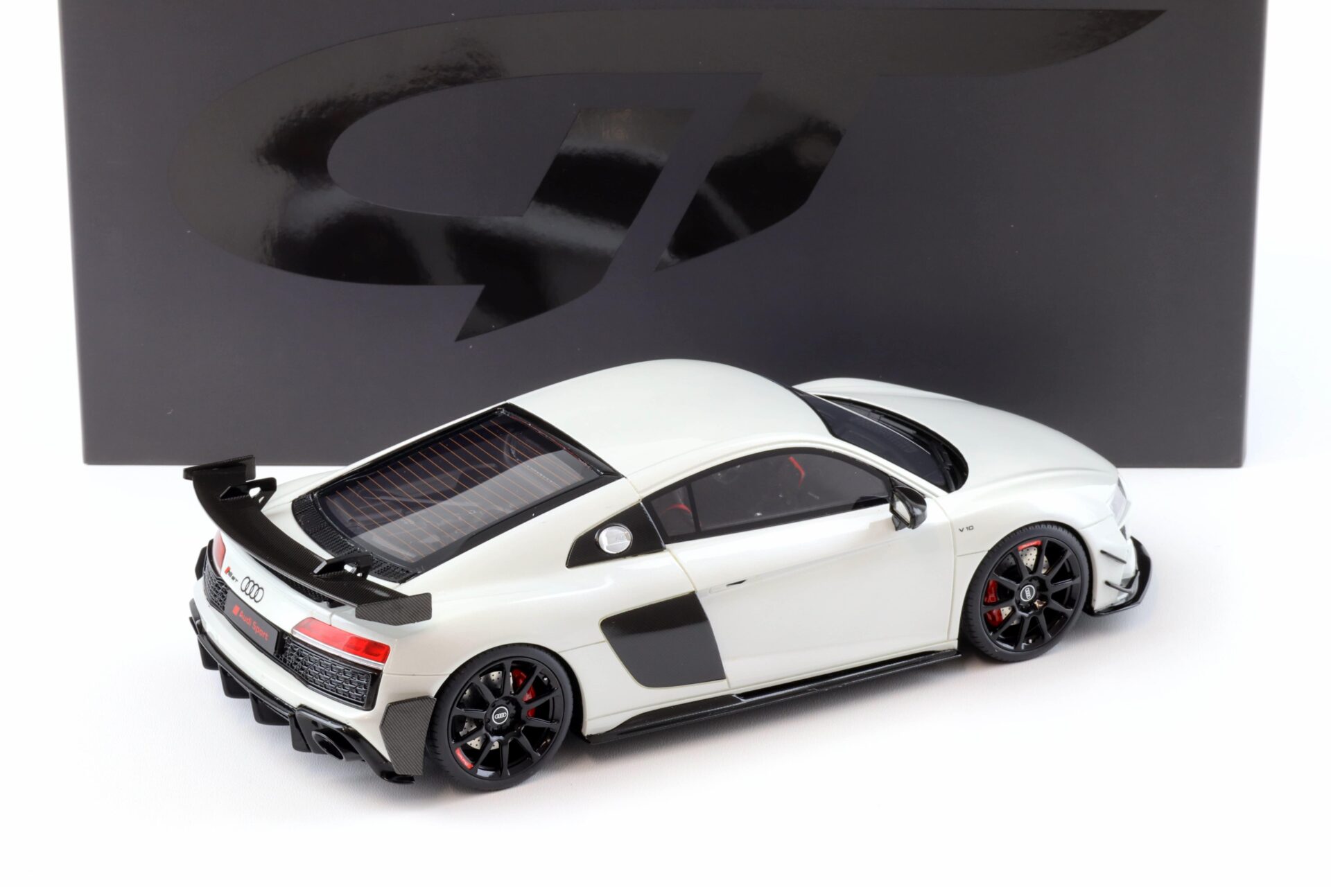 1:18 GT Spirit GT461 Audi R8 V10 GT Coupe Suzuka grey 2023