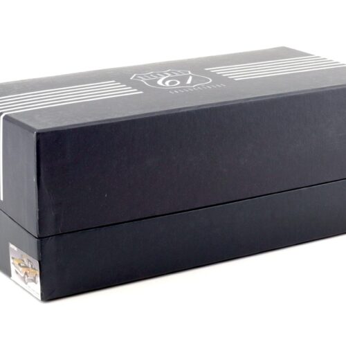 1:18 Highway61 Plymouth Barracuda Hemi Under Glass 1966 black/ bronze