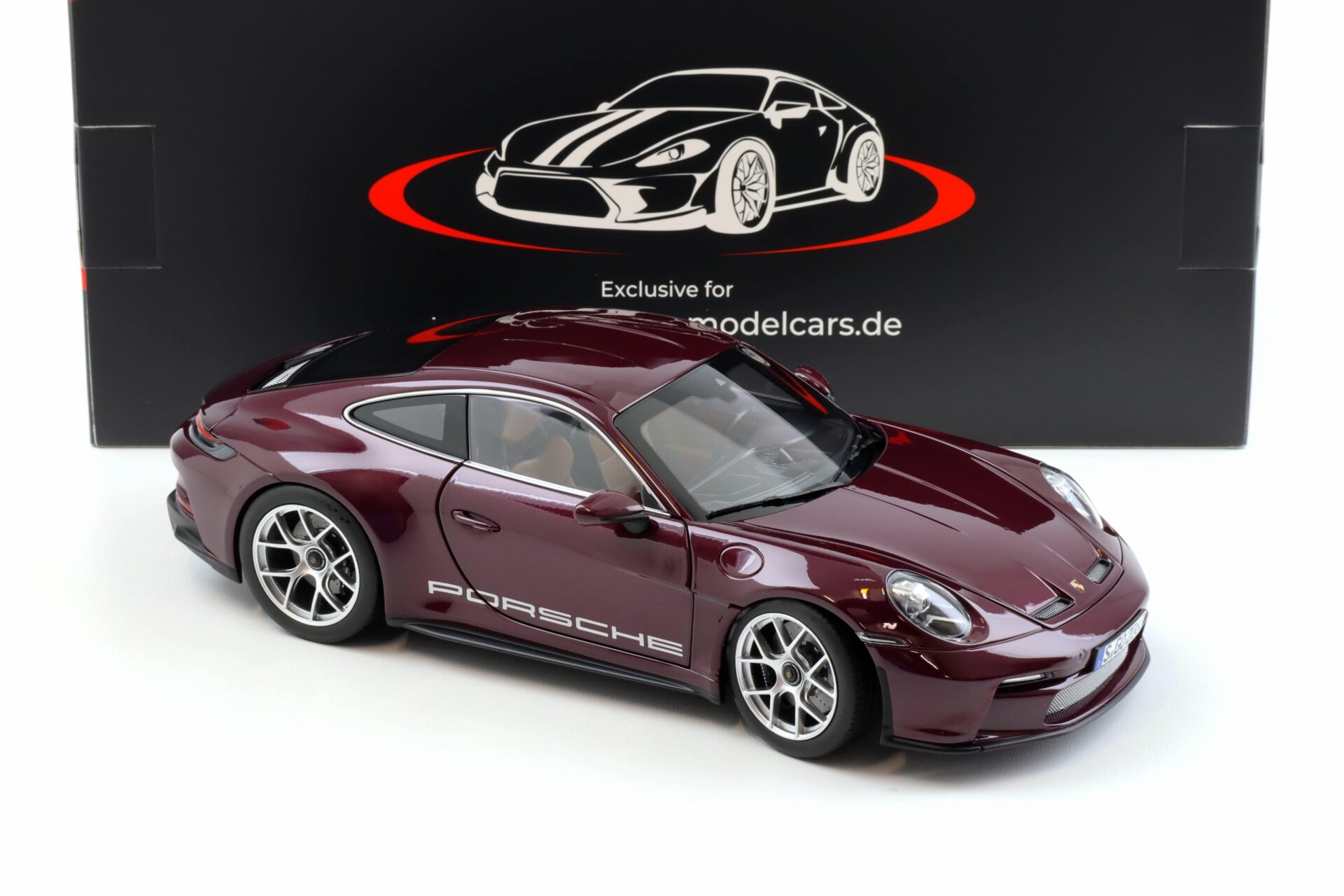 1:18 Norev Porsche 911 992 S/T Heritage Package Amethyst metallic - Limited 500 pcs.