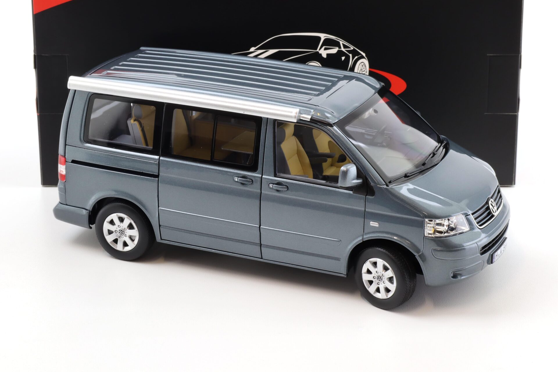 1:18 Norev VW T5 California 2003 Off-Road grey metallic - Limited 1000 pcs.