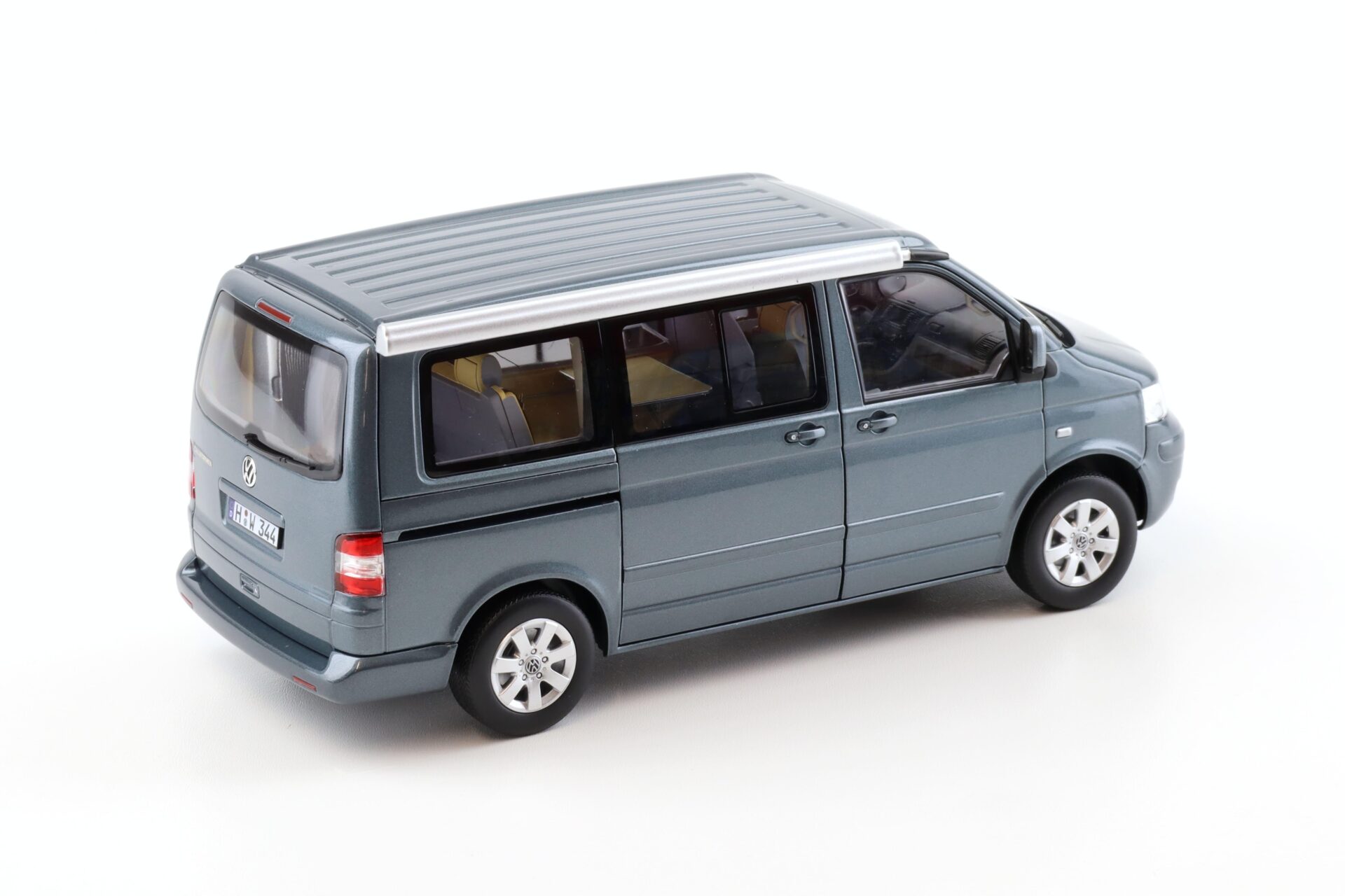 1:18 Norev VW T5 California 2003 Off-Road grey metallic - Limited 1000 pcs.